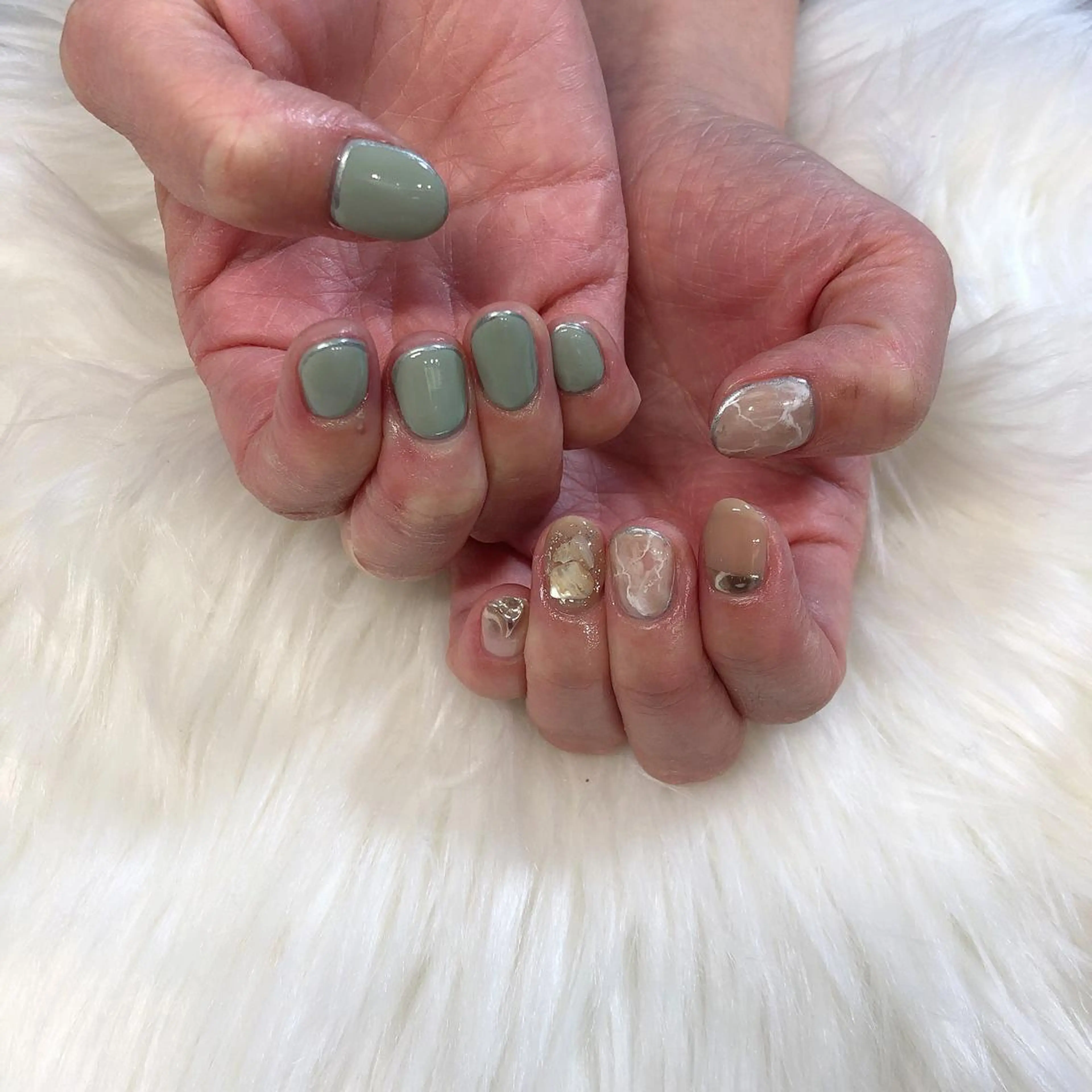 ネイル ハンドネイル 西岡 杏のネイルデザイン