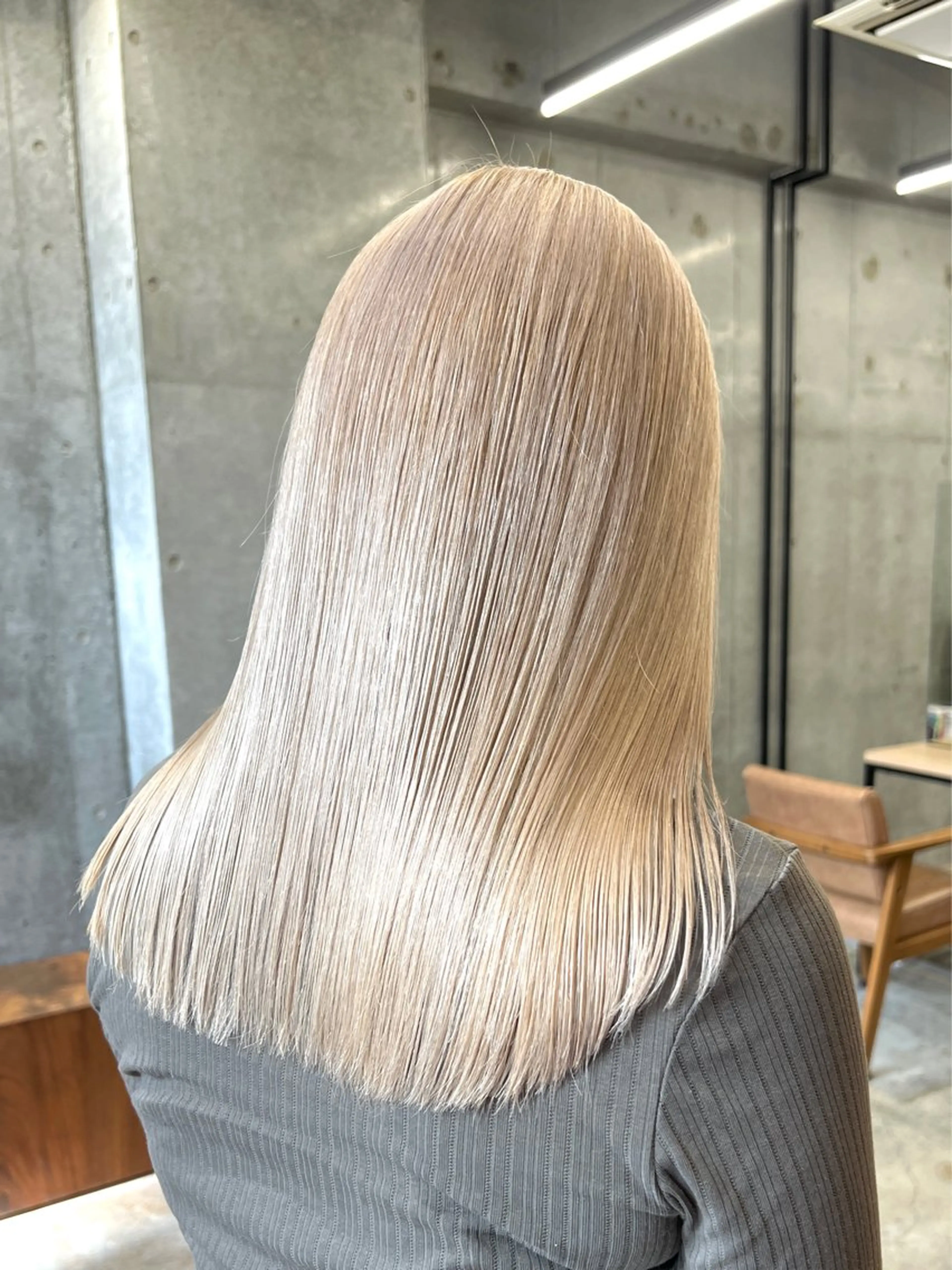 ❣️【トリプルカラー】❣️+メンテナンスカット+トリートメント(全体ケアブリーチ2回+onカラー込み)の写真