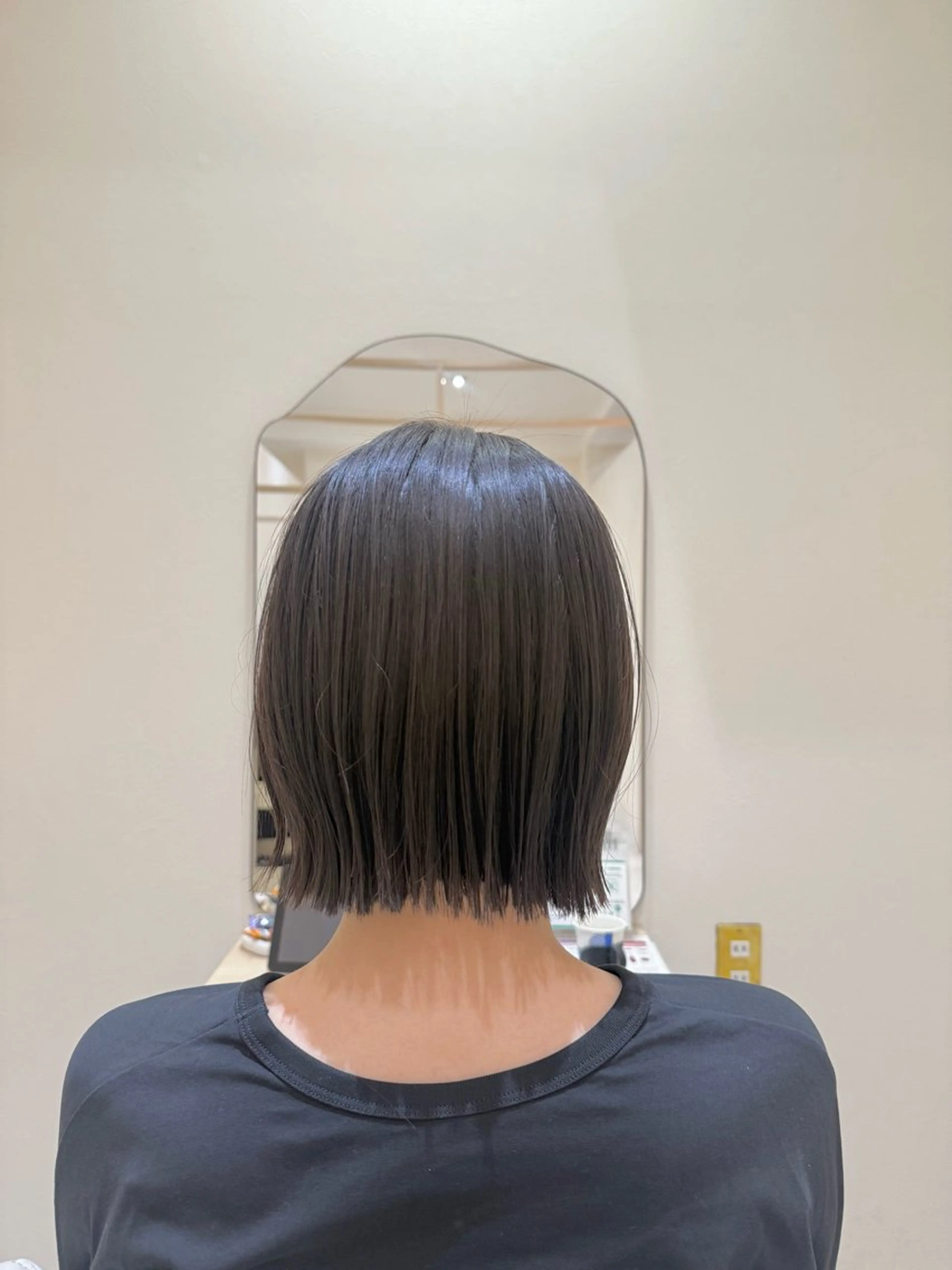 ショート カラー 切りっぱなしボブ ボブ カット ヘアカラー トリートメント 【ボブ/透明感カラー 】🎀上村美緒🎀のヘアスタイル