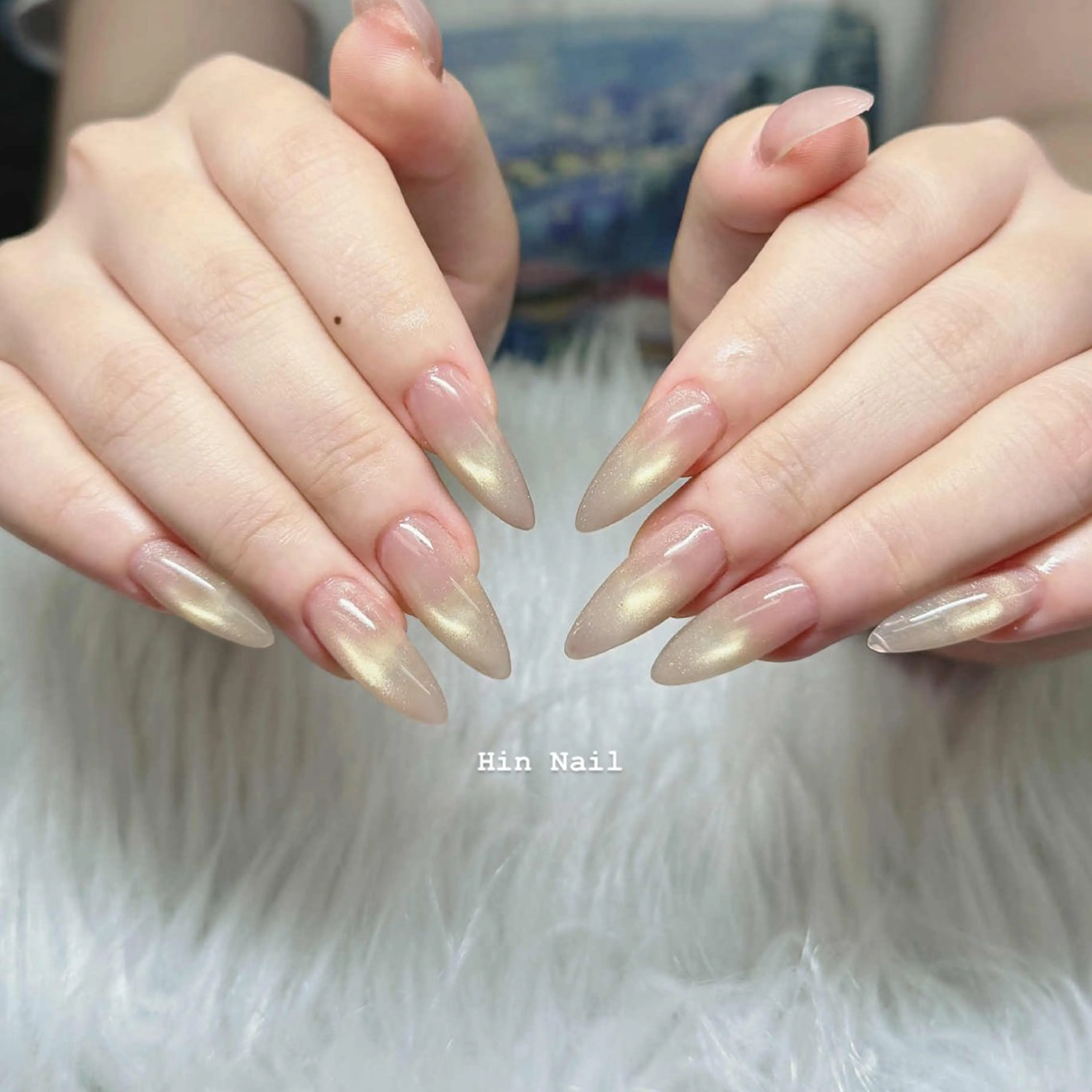 ネイル ボルドー チークネイル フレンチネイル グラデーション キラキラネイル ハンドネイル HIN NAILのネイルデザイン