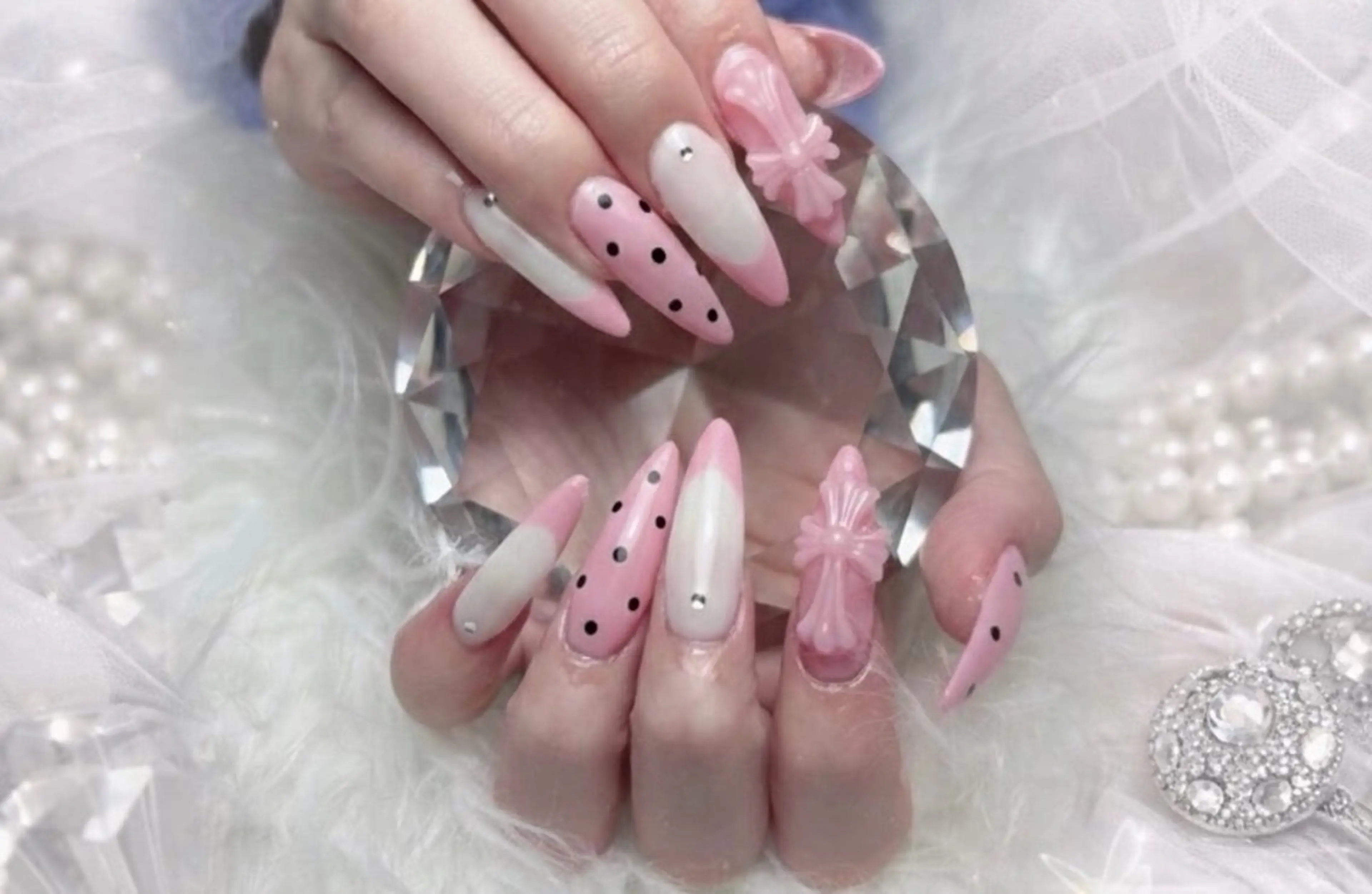 ネイル アートネイル 長さ出し ジェルネイル マグネットネイル ニュアンスネイル ハンドネイル Cloudy Chan Nailのネイルデザイン