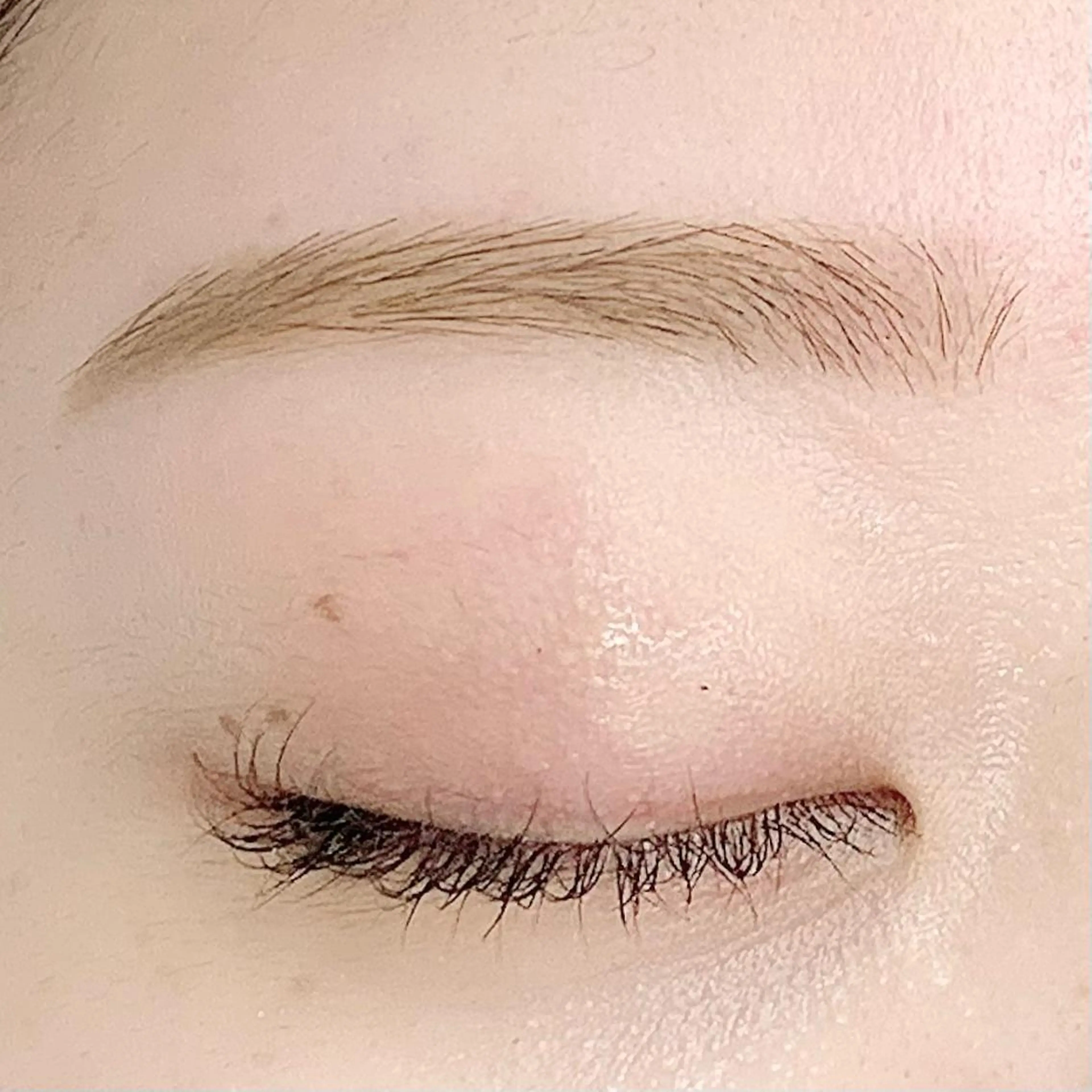 アイブロウ 眉毛ワックス脱毛 BellFlower Aki(眉・まつげ)のマツエク・マツパデザイン