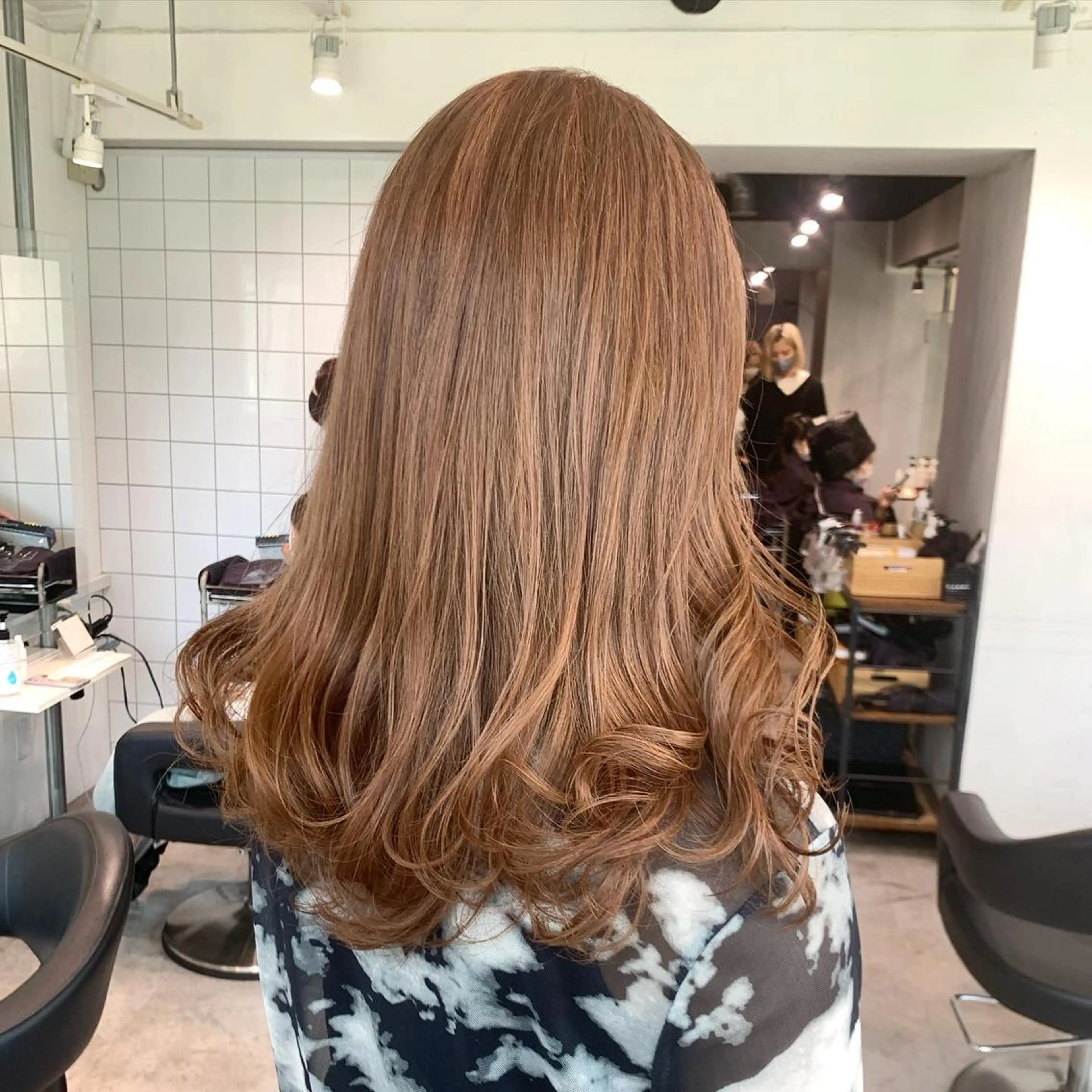 ロング くすみミルクティー／ ブラウン🪡TOWAのヘアスタイル