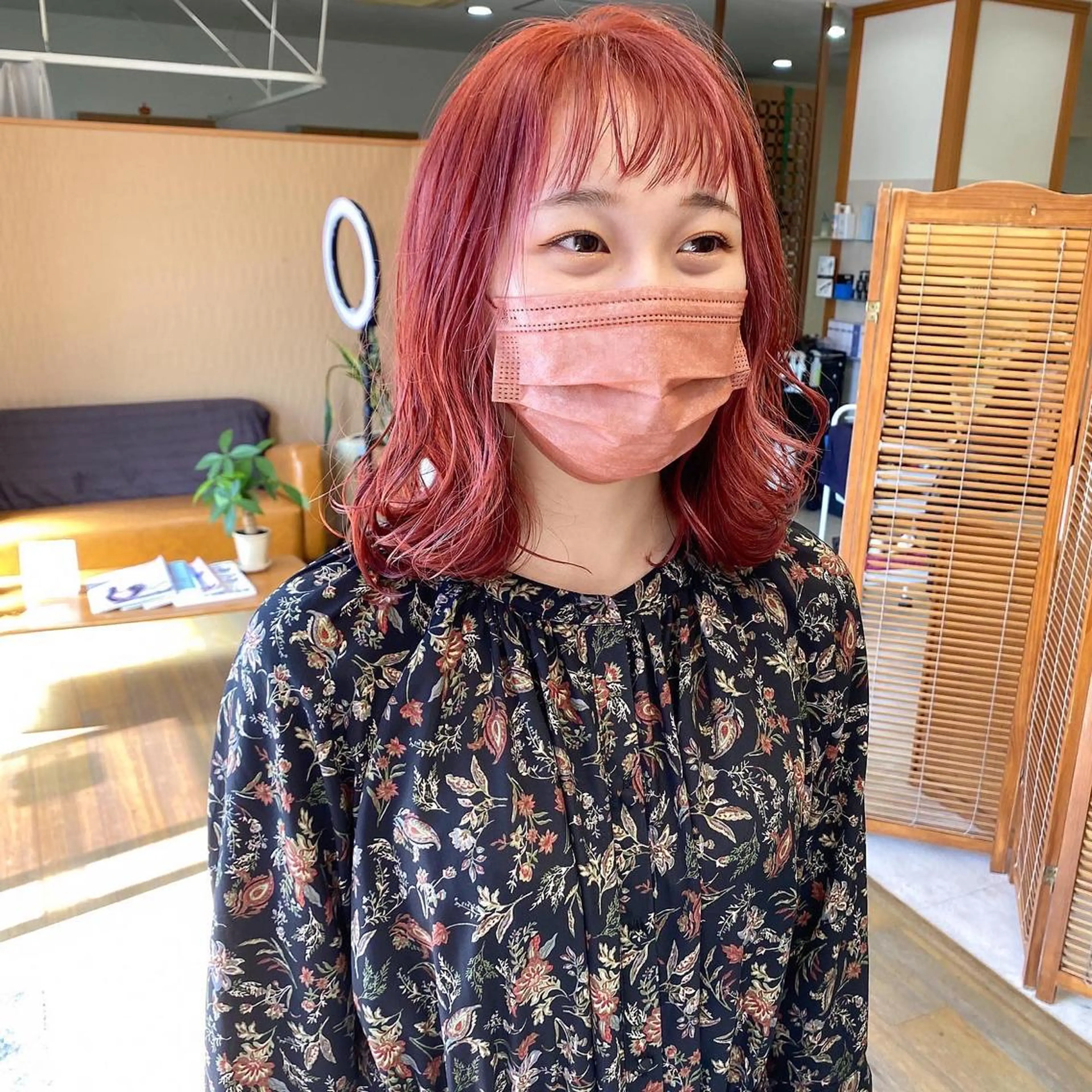 ショート カラー peg.hair所属・ブリーチカラー🫧 森　凪沙のヘアスタイル