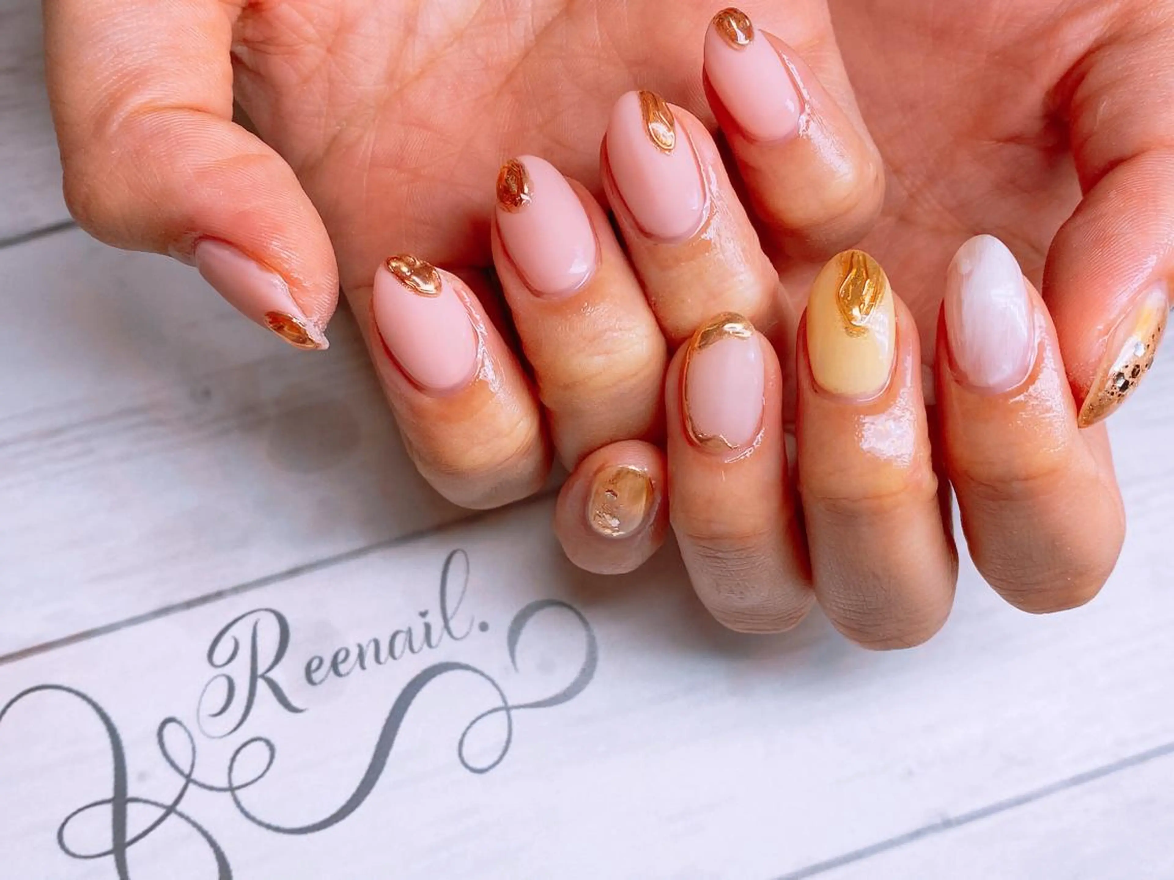 ネイル 高野 梨紗子のネイルデザイン