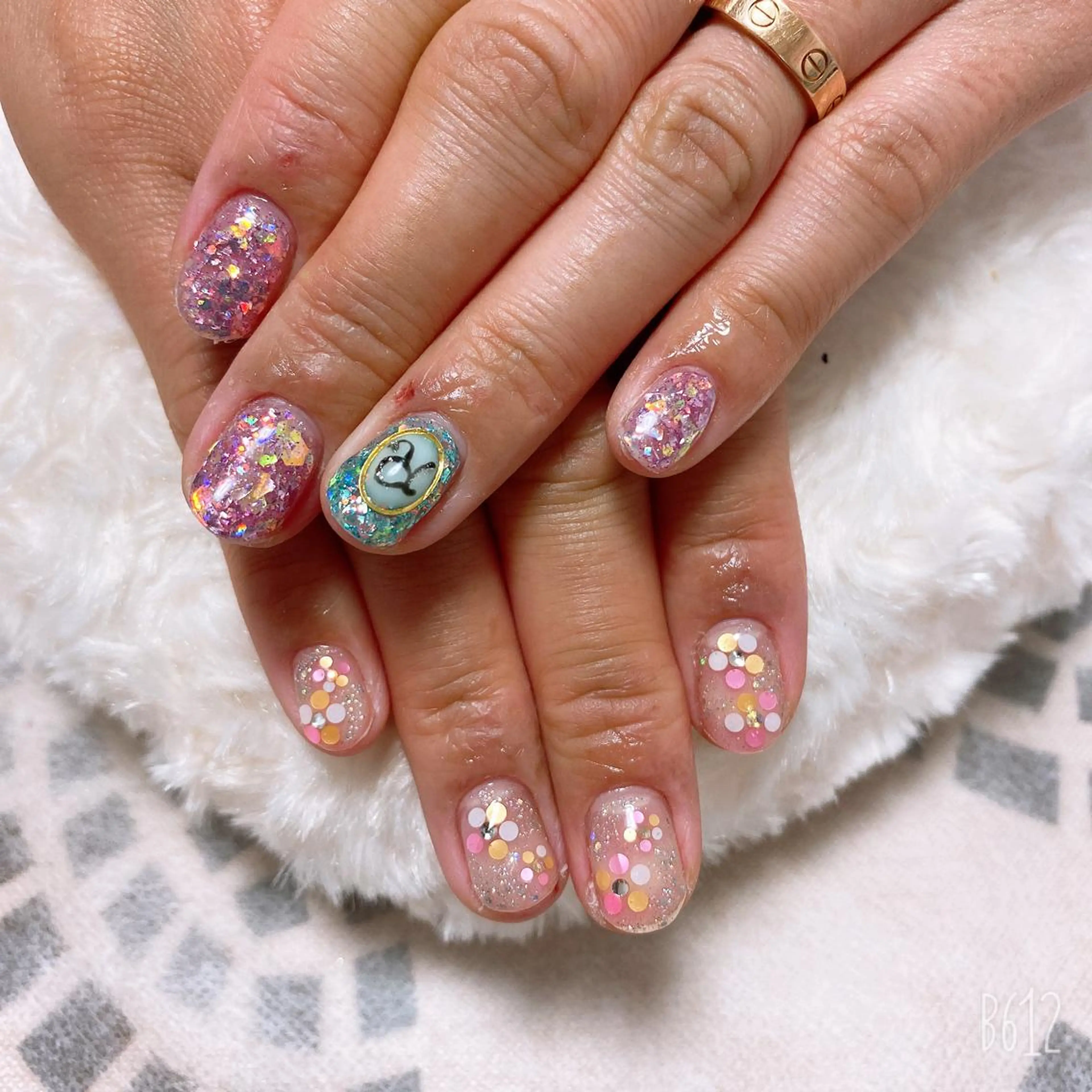 ネイル The Best Beauty受付担当のヘアスタイル