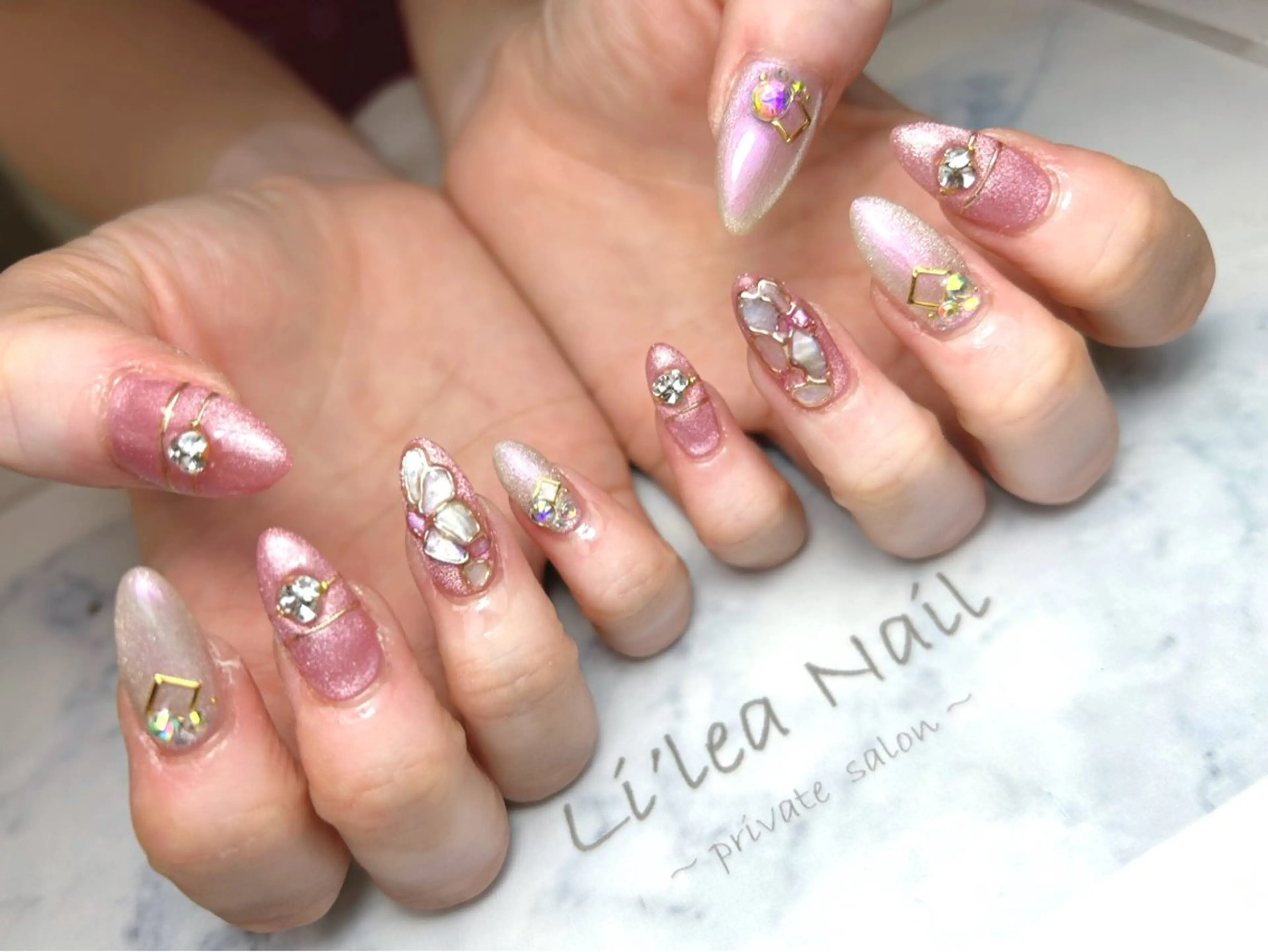 ネイル Li'leaNail AINAのネイルデザイン