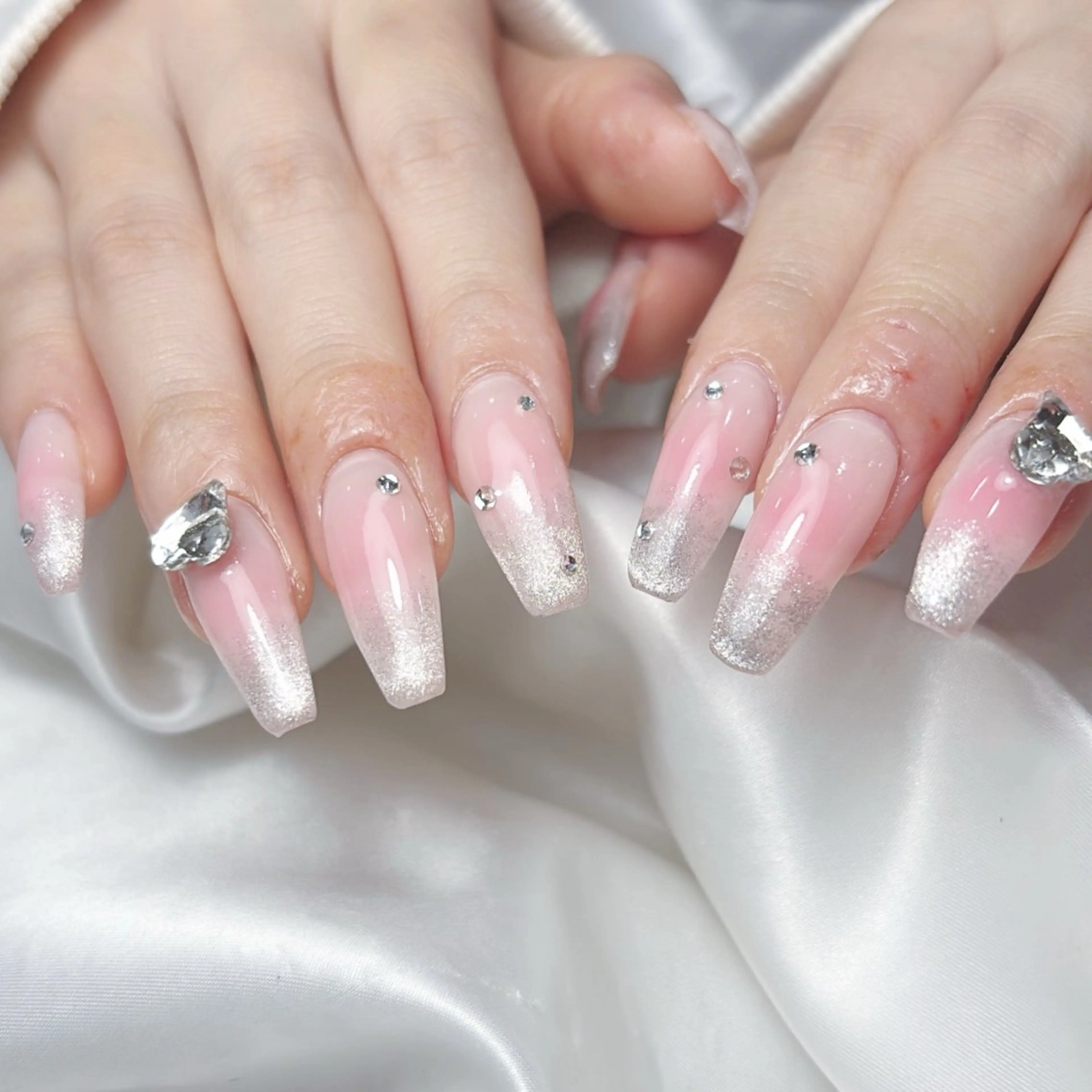 ネイル ハンドネイル Ray nail   WAKA️🫧のネイルデザイン