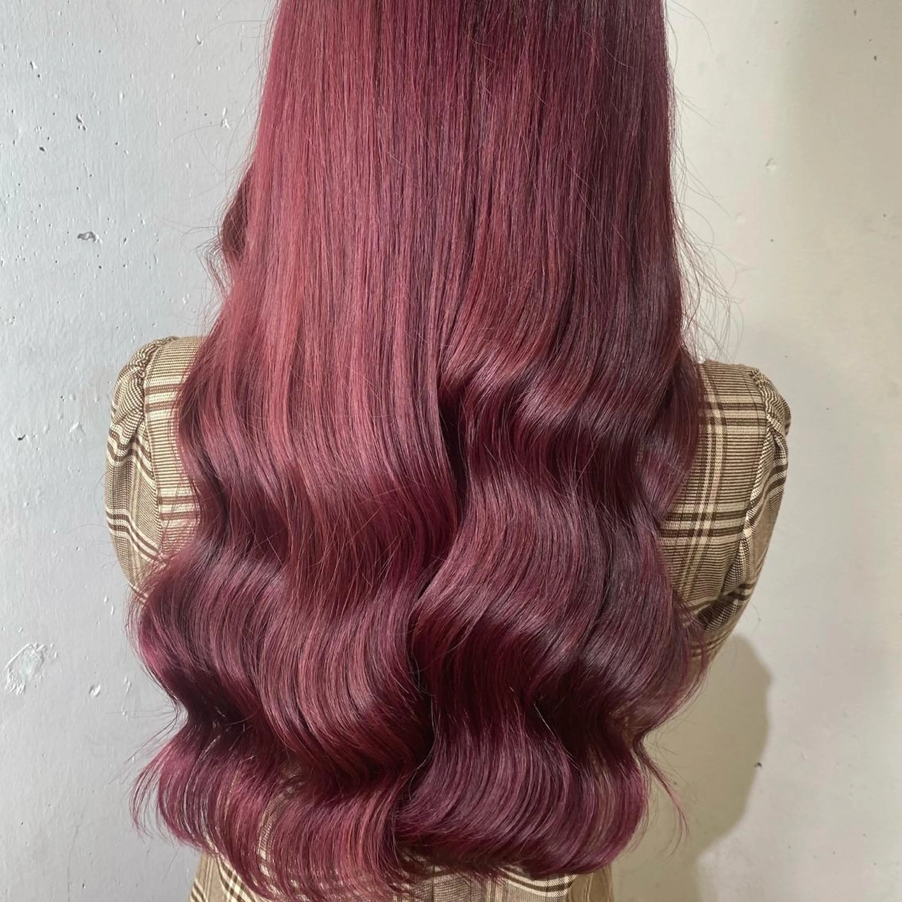 ロング カラー パーマ ヘアアレンジ 八巻 晴香のヘアスタイル