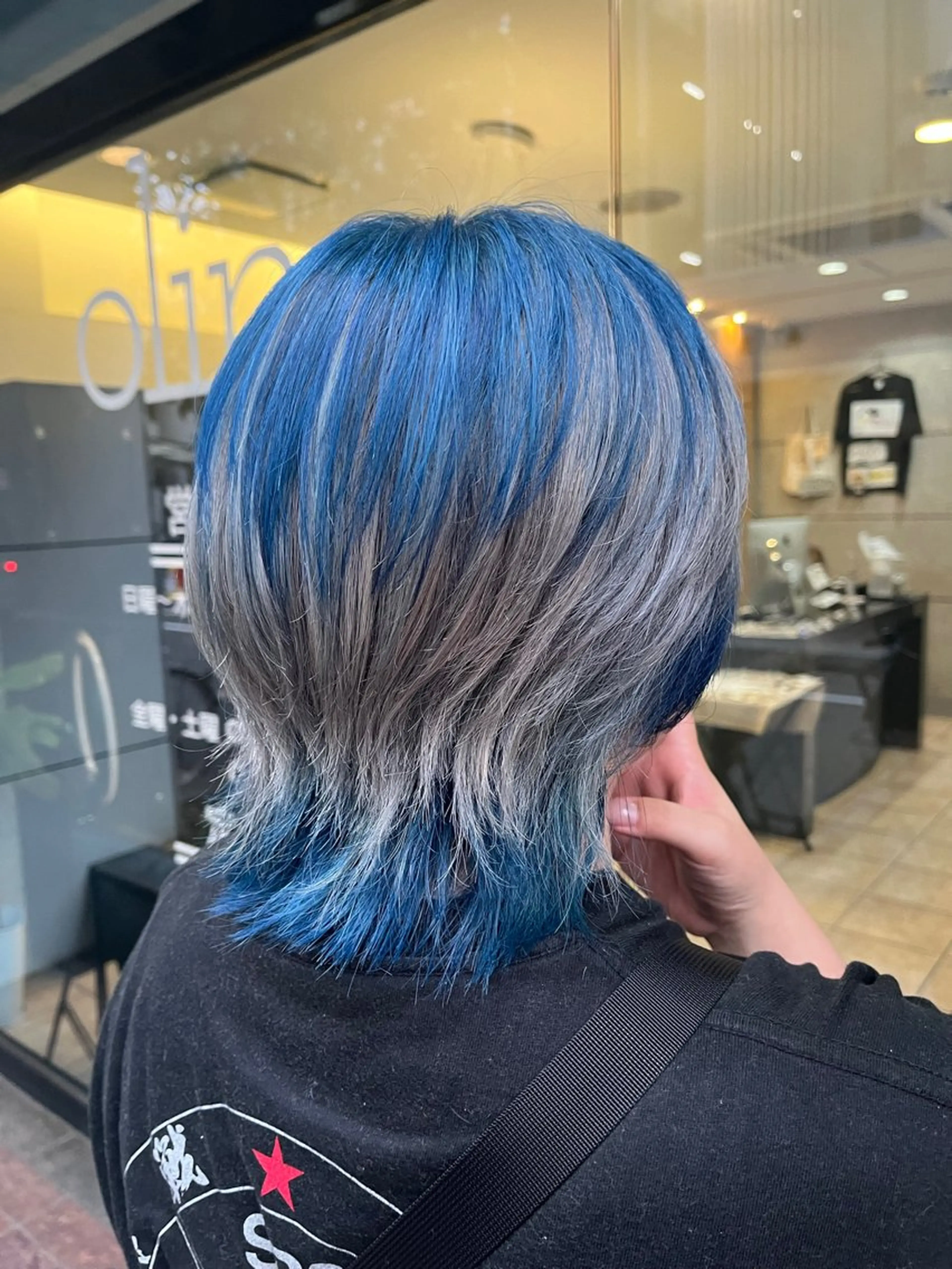 ミディアム カット ヘアカラー トリートメント BUCKS所属・坂谷 BUCKS/縮毛矯正のヘアスタイル