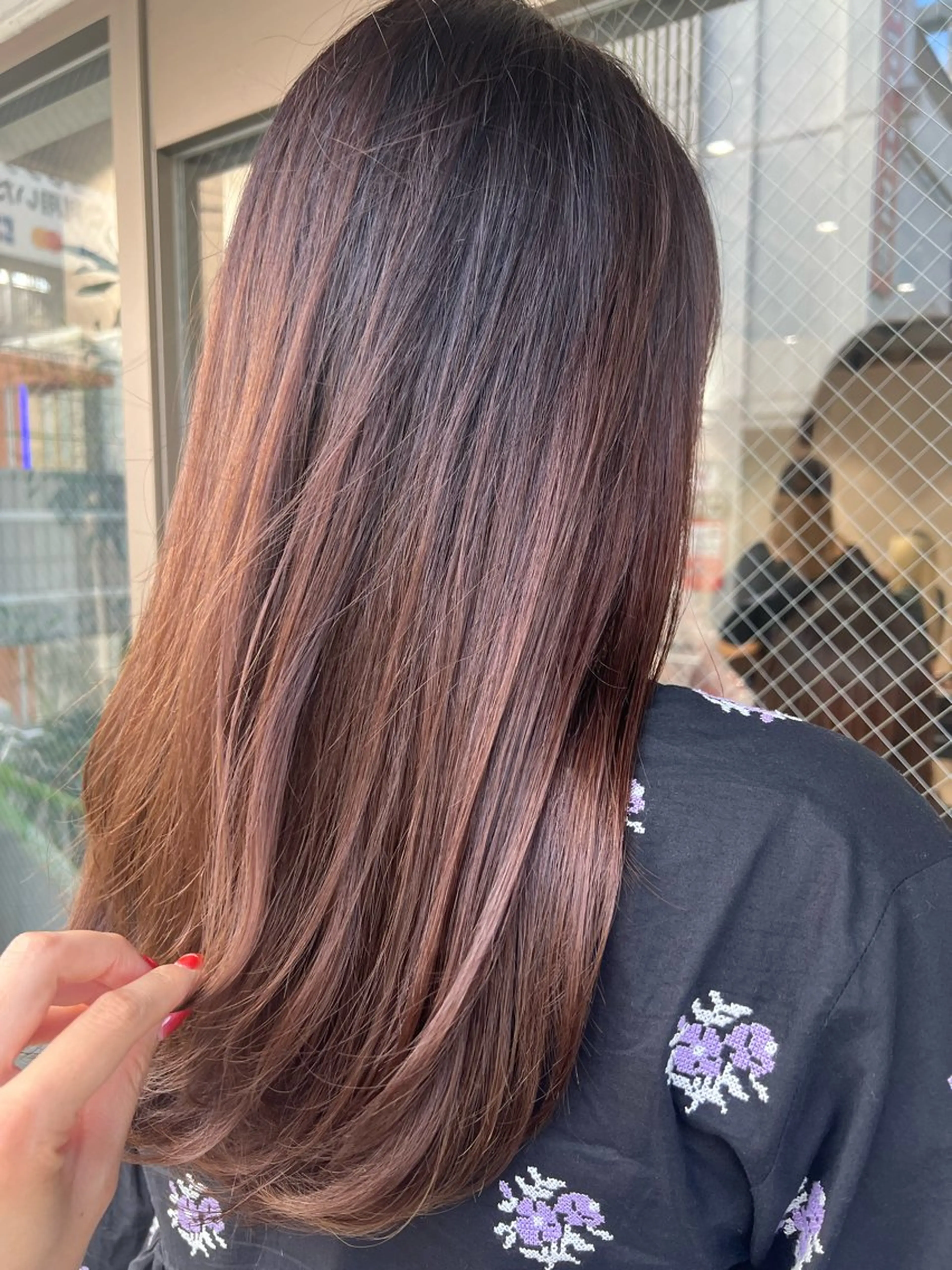 ロング 顔まわりレイヤー レイヤーカット カット ヘアカラー トリートメント 艶ボブ🤎暖色カラー 縮毛矯正/メンズ💈のヘアスタイル