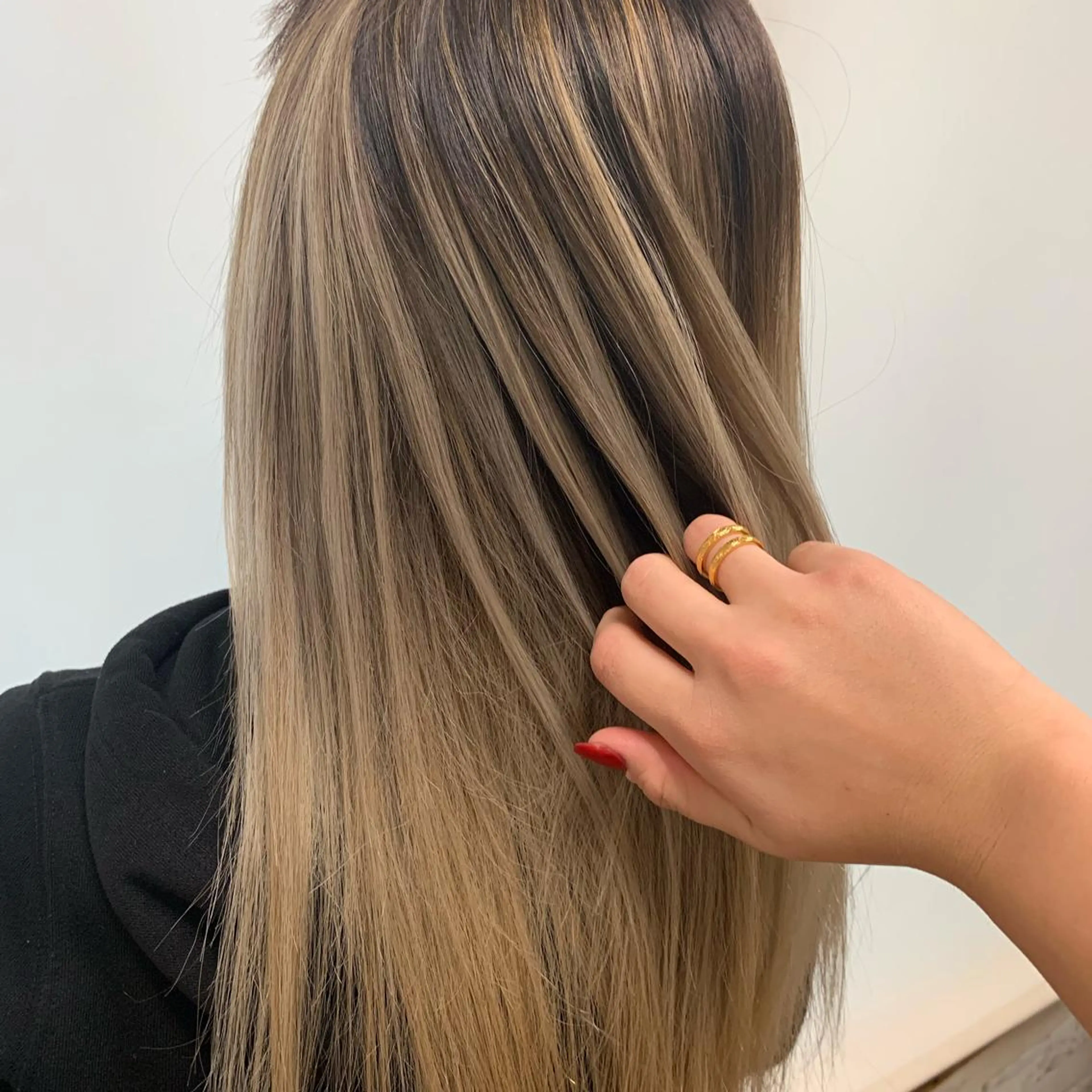 ミディアム カラー LOPEZ LAB所属・🦁LOPEZLAB /RUNA🌙のヘアスタイル