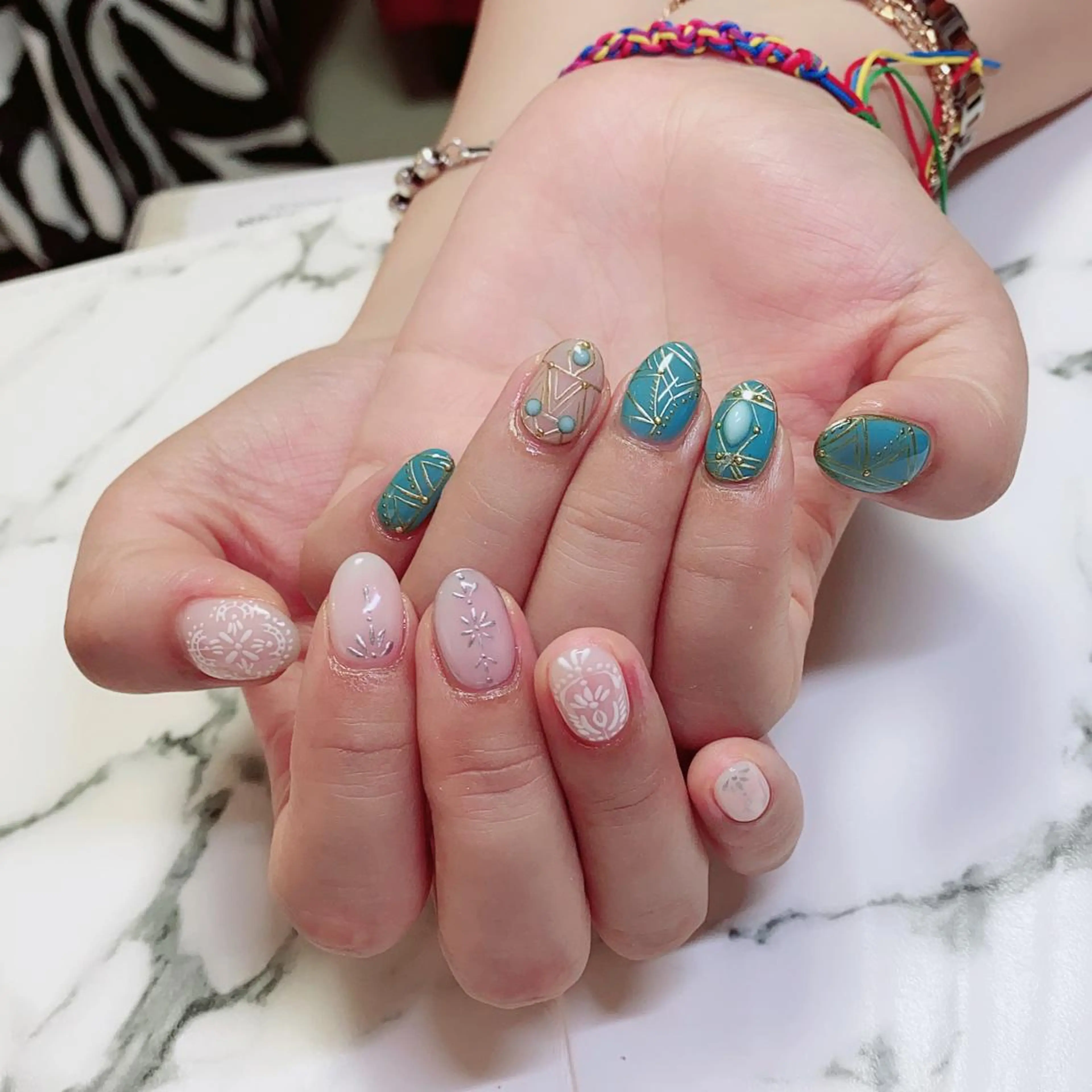 ロング カラー ネイル アートネイル Q Free nailsのネイルデザイン