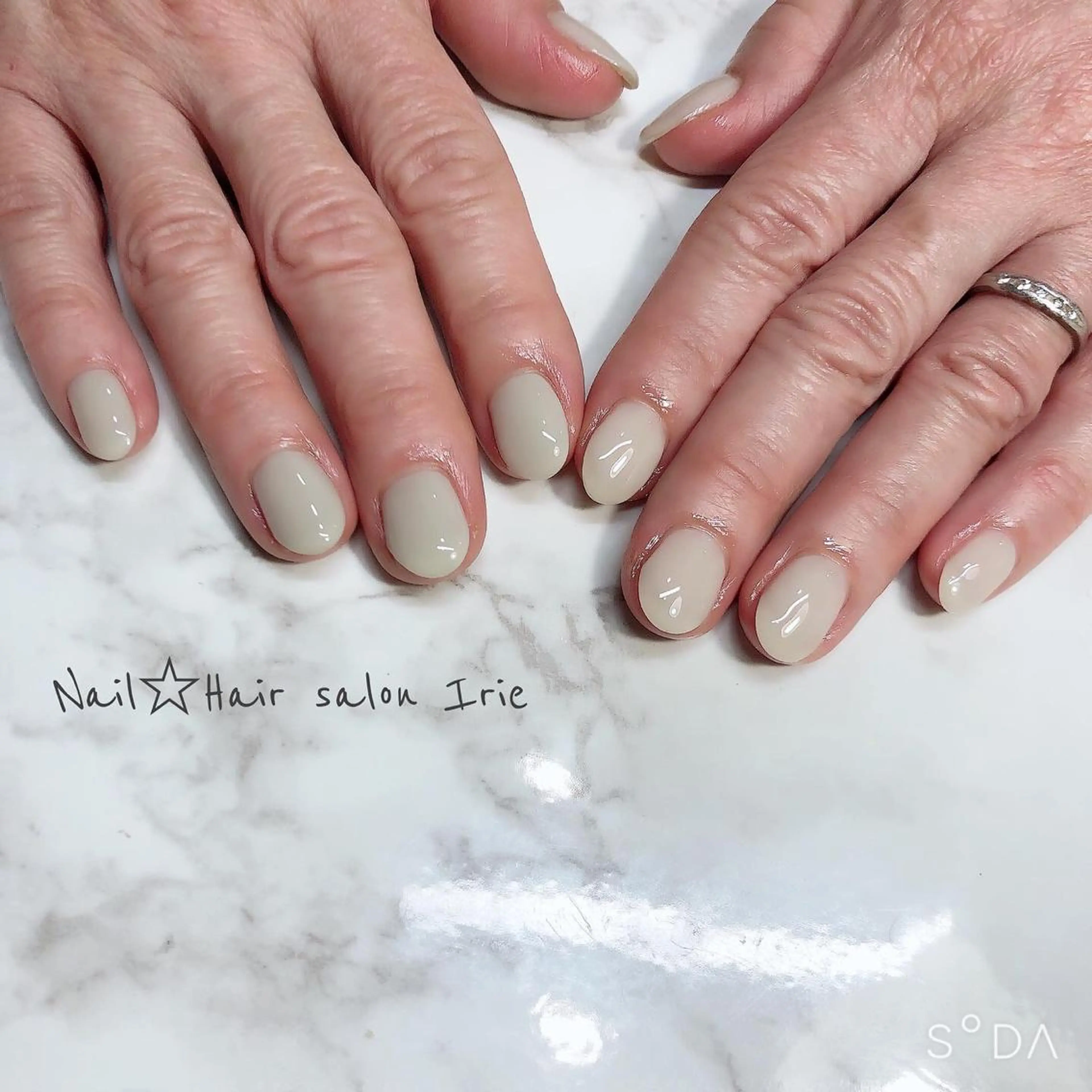 ネイル ハンドネイル ハンドケア Hair salon Irie所属・與儀 知佳のネイルデザイン