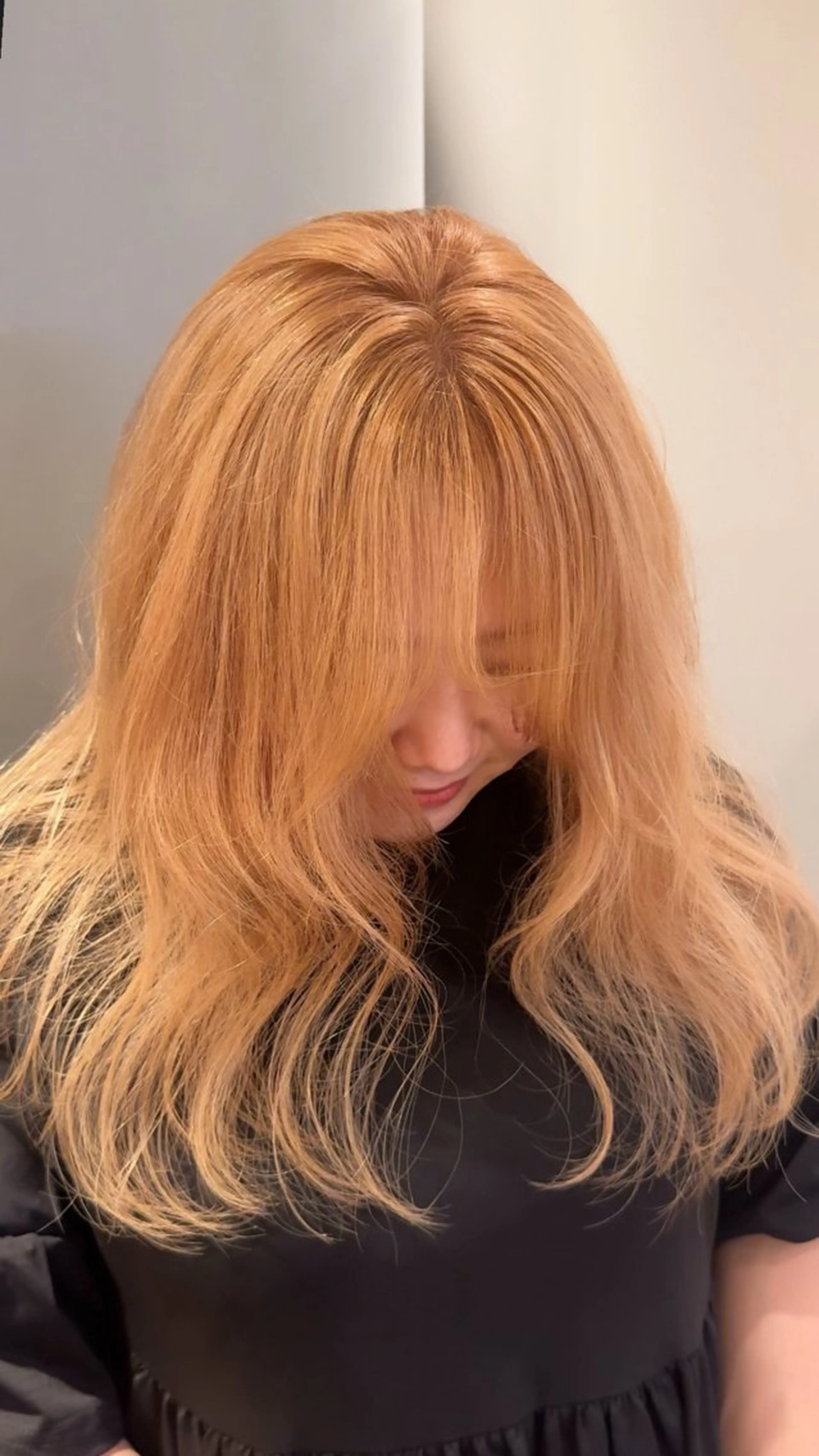 セミロング カラー ブリーチ ヘアカラー lot Karen / 心斎橋のヘアスタイル