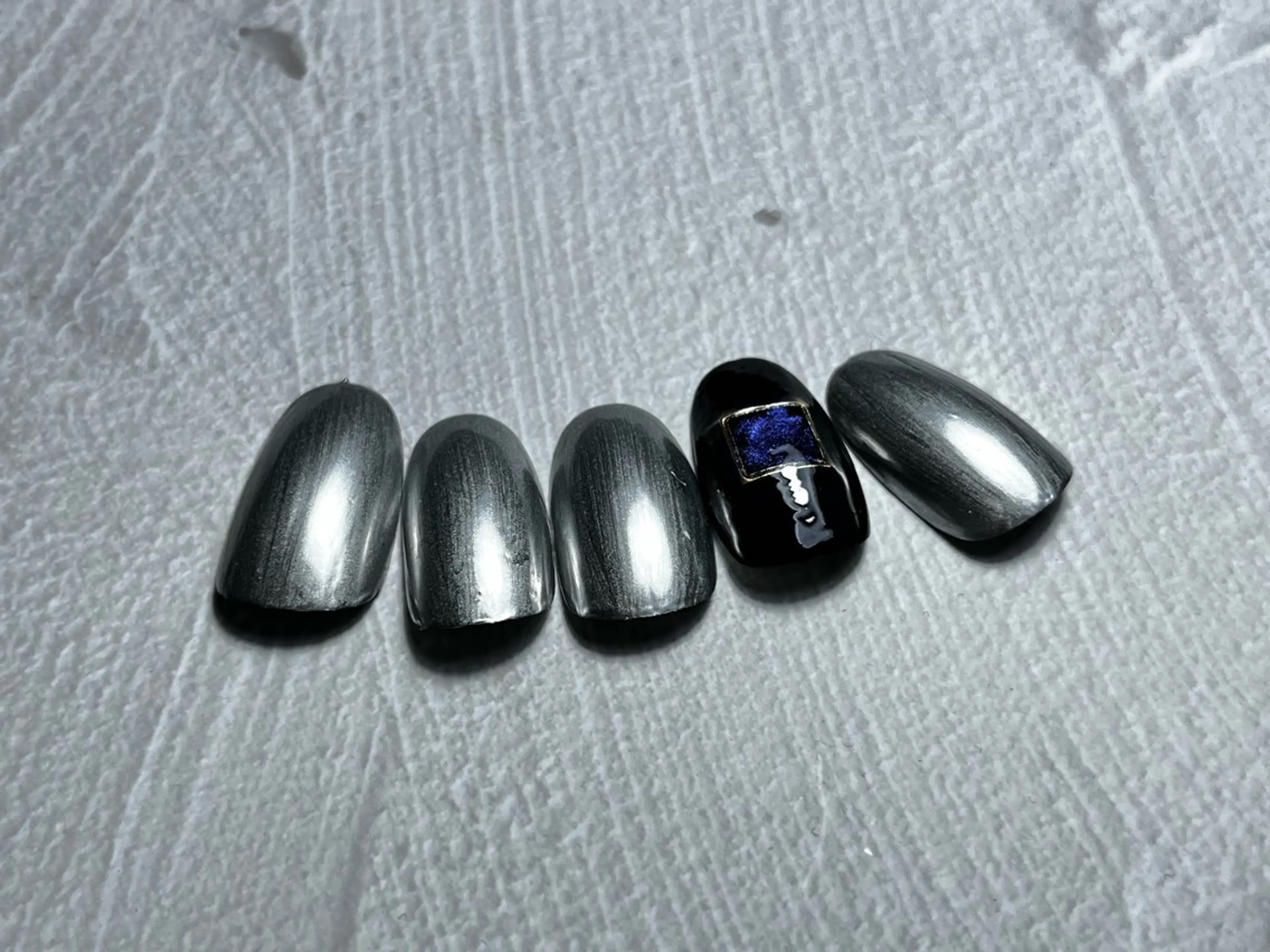 ネイル un +のネイルデザイン