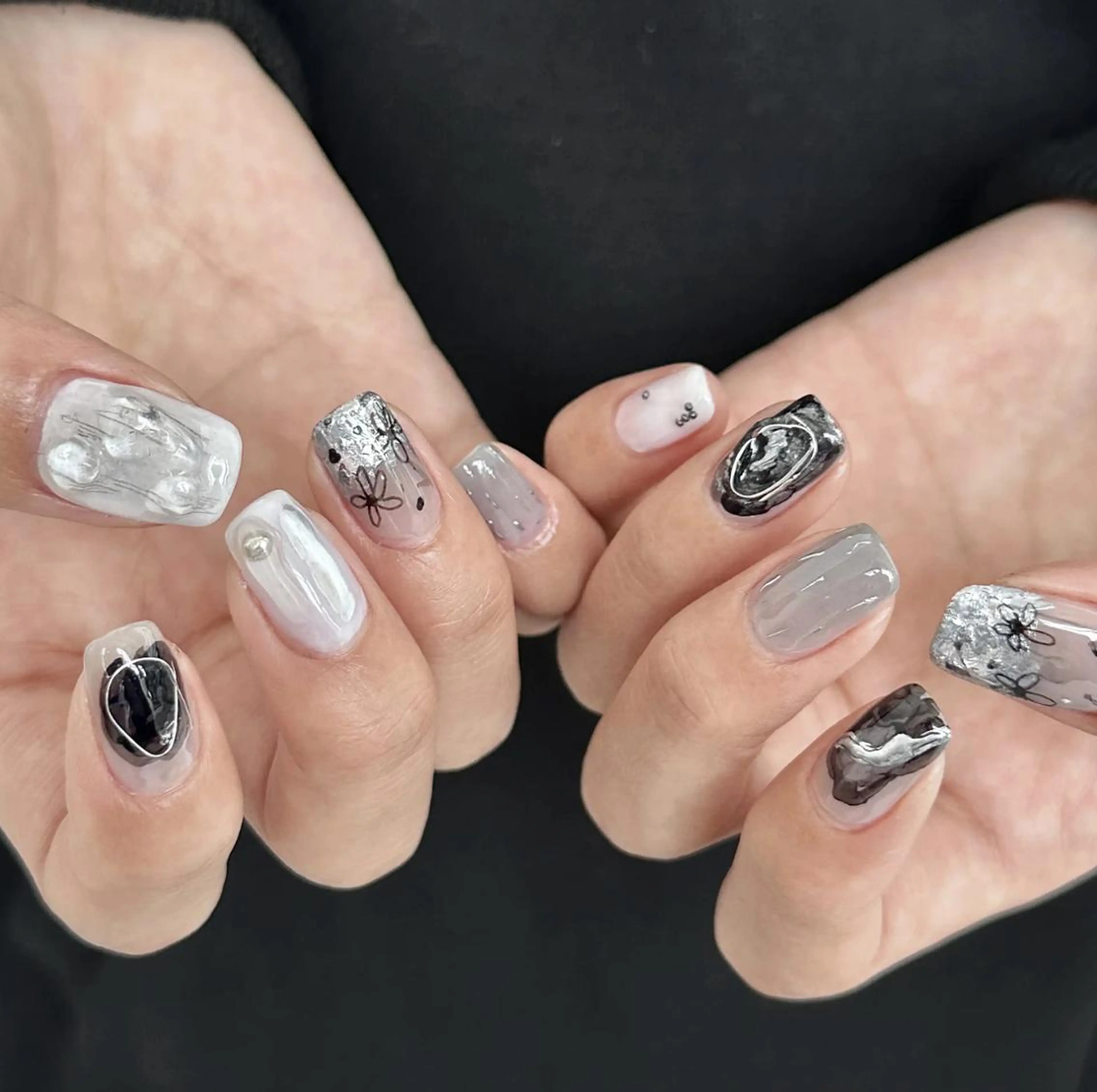 ネイル ハンドネイル ハンドケア 🍑 momo_nailのネイルデザイン