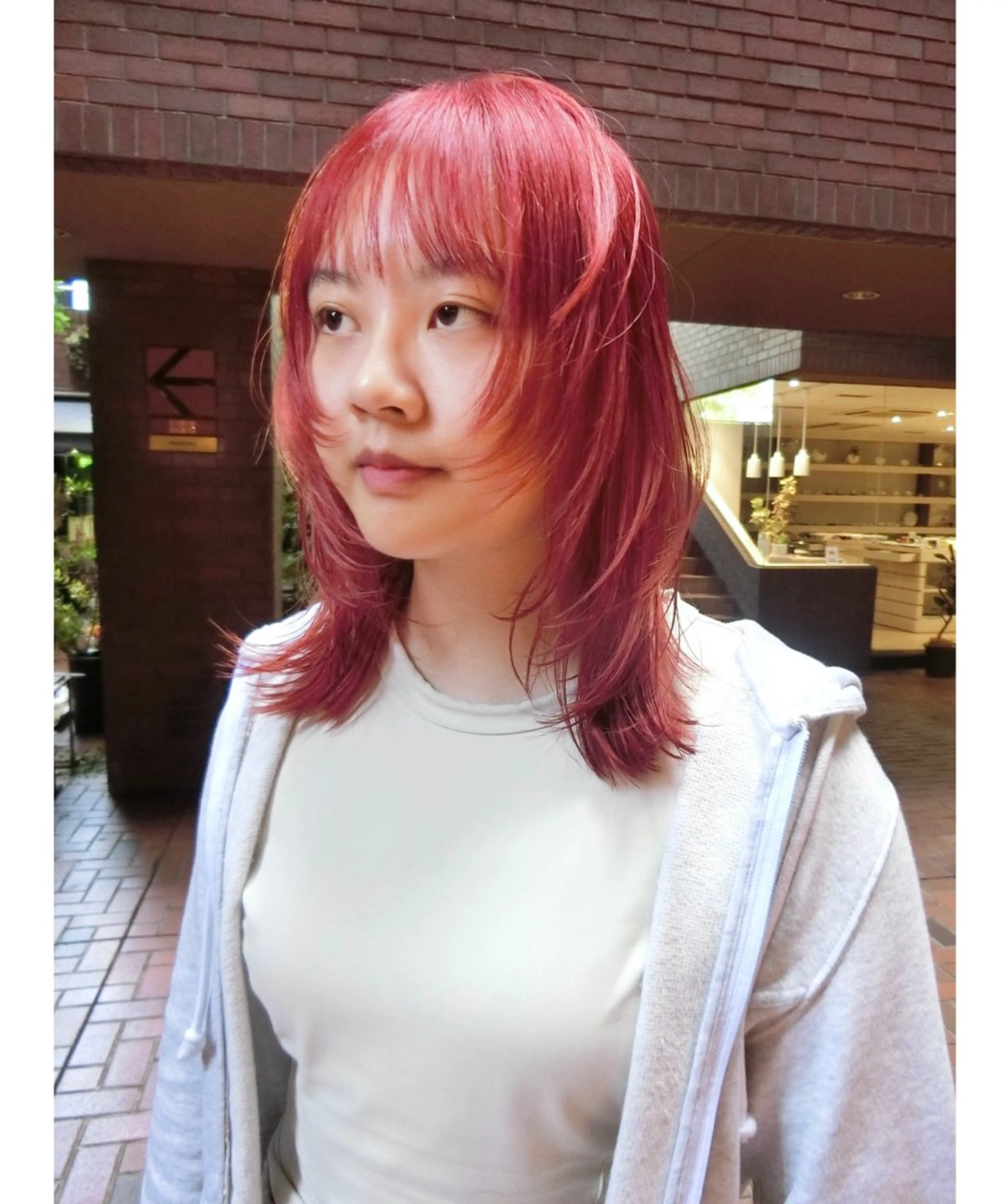 ミディアム ハッシュカット/ MAYAのヘアスタイル