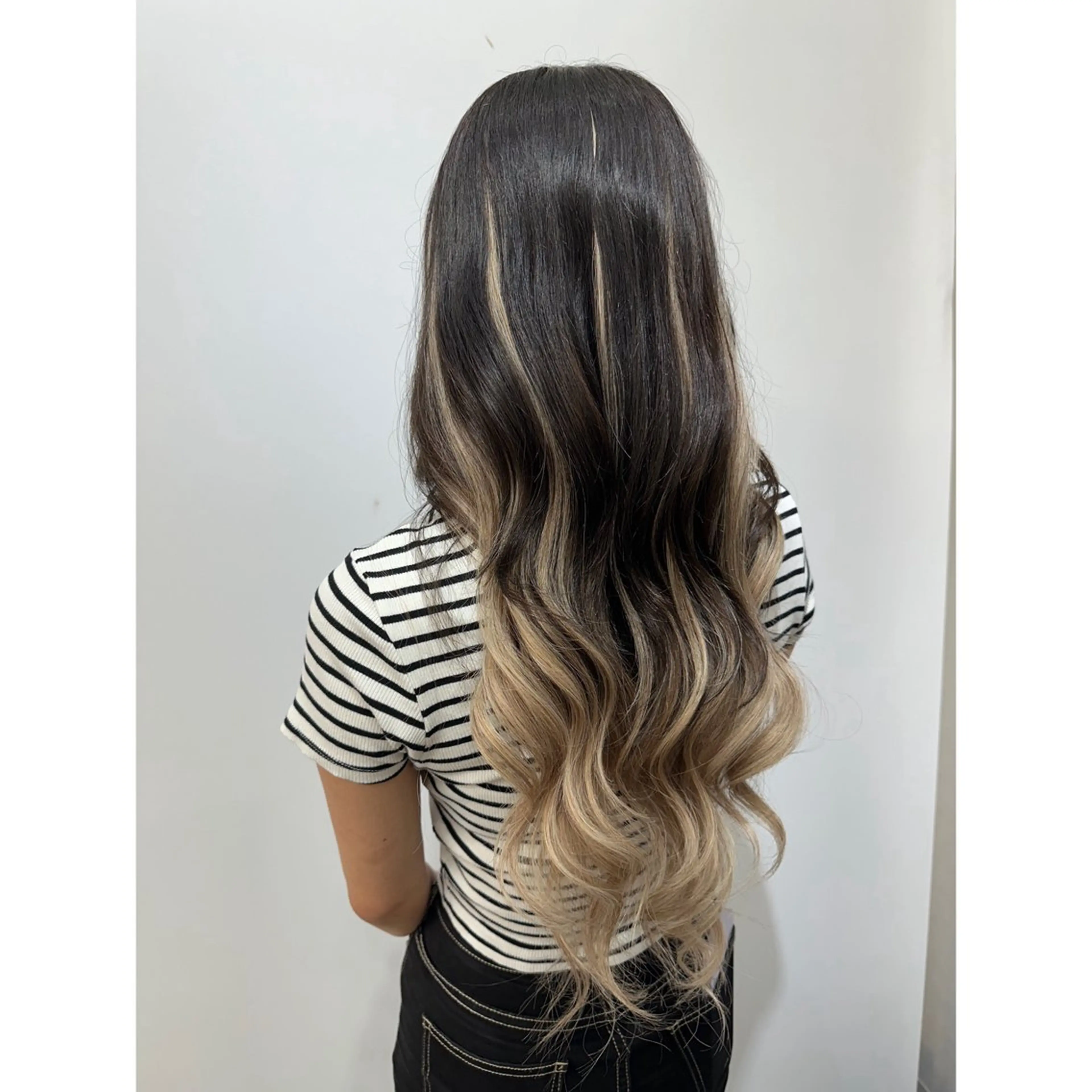 ロング エクステ カット エクステ 韓国ヘア×ハイトーン AYA💫のヘアスタイル