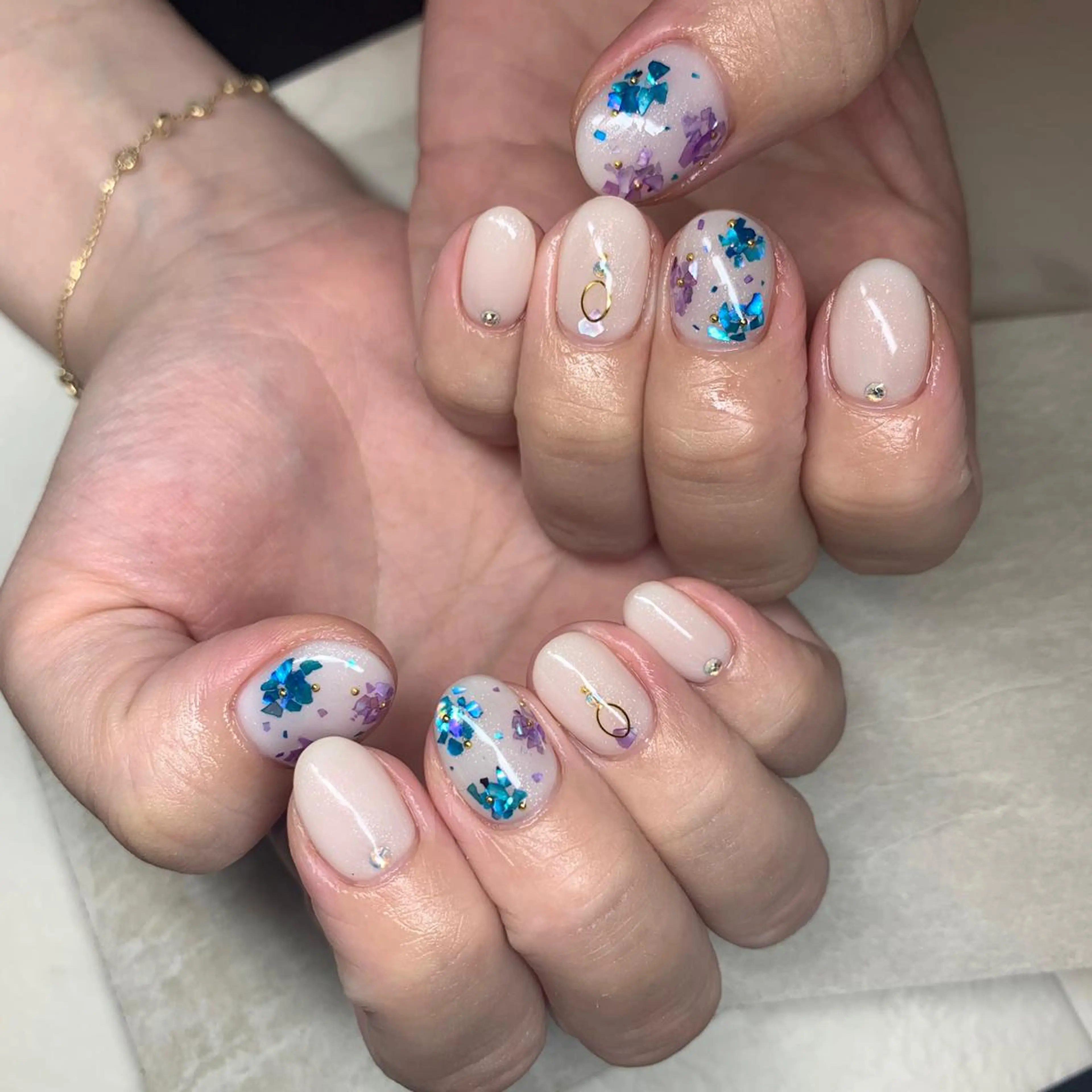 ネイル repos~ルポ~所属・里見 麗のネイルデザイン