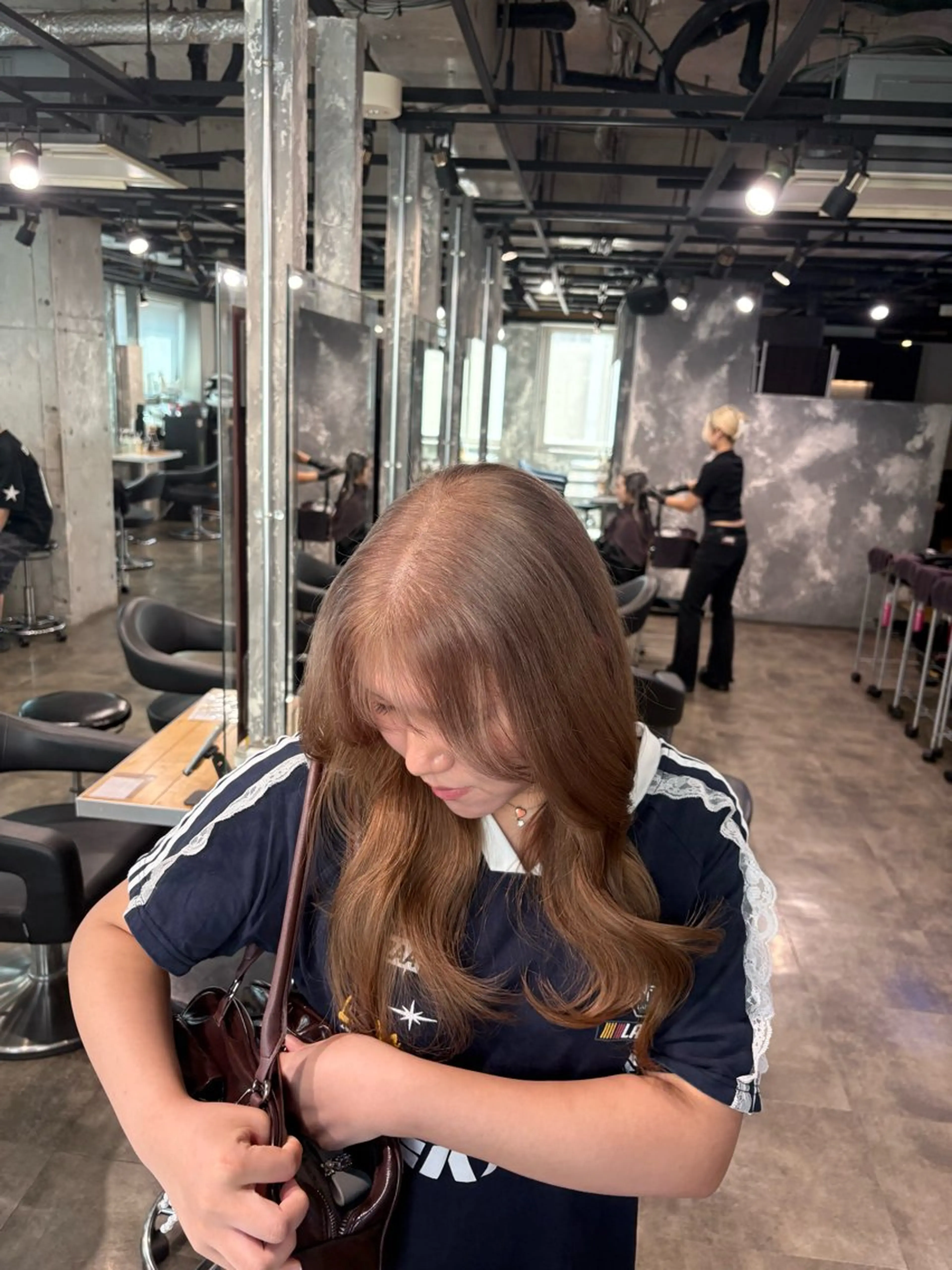 カラー ヘアカラー トリートメント 透明感ベージュ🤎 ナチュラルレイヤーのヘアスタイル