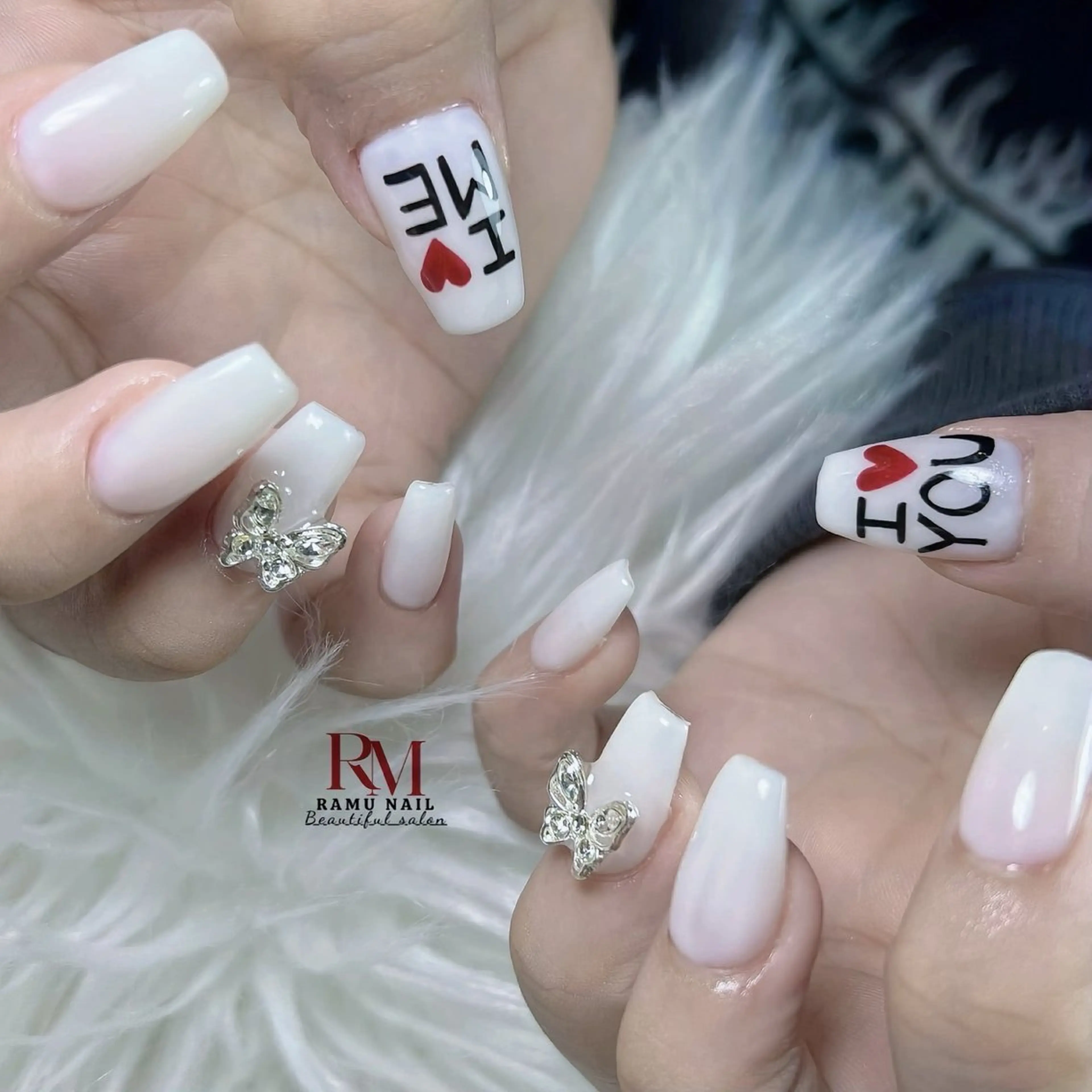 ネイル キラキラネイル マグネットネイル ミラーネイル ピンク ワンホンネイル ハンドネイル RAMU Nail 恵比寿店のネイルデザイン