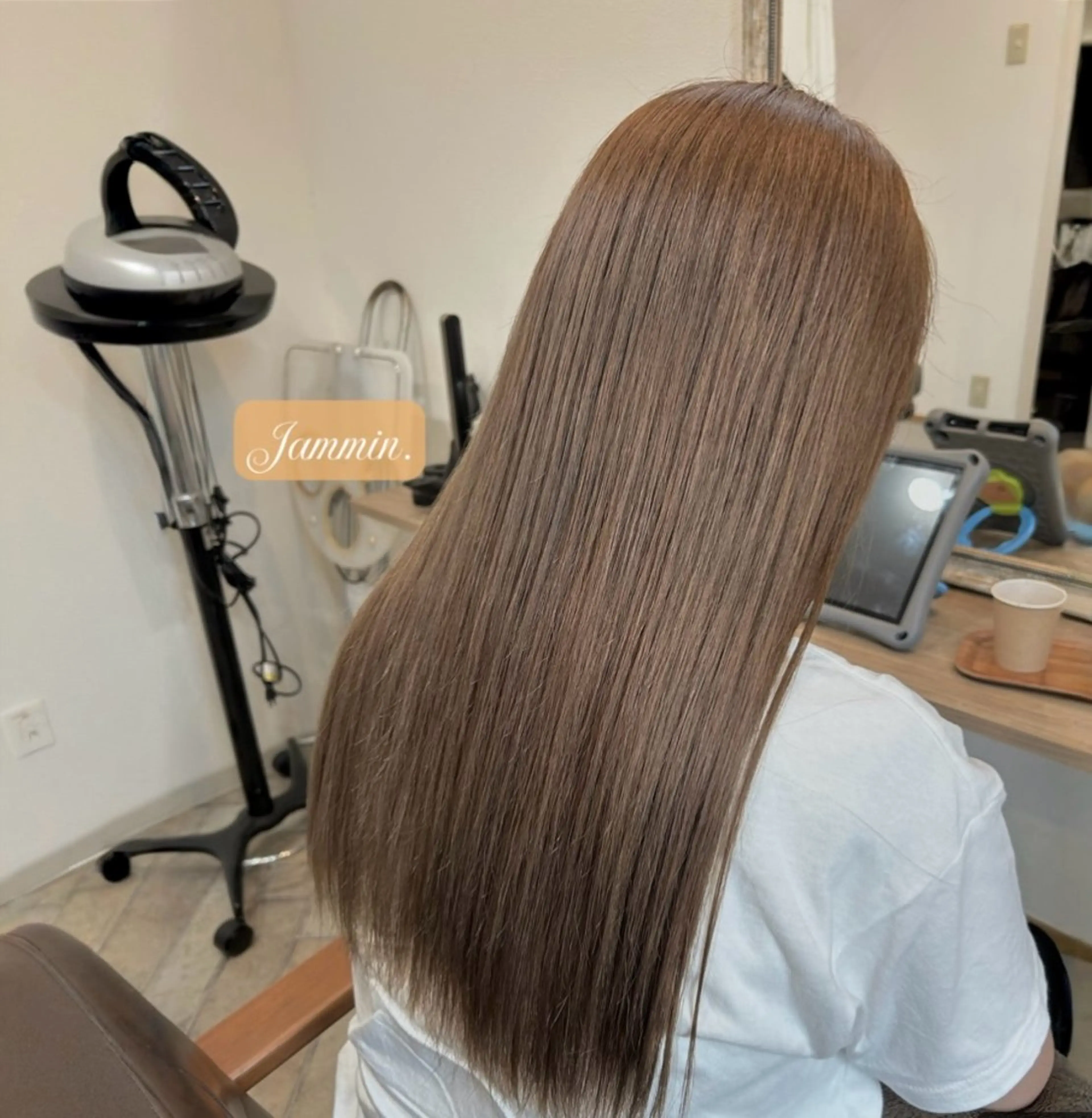 カラー Jammin.清水店所属・AXIS hairmakeのマツエク・マツパデザイン