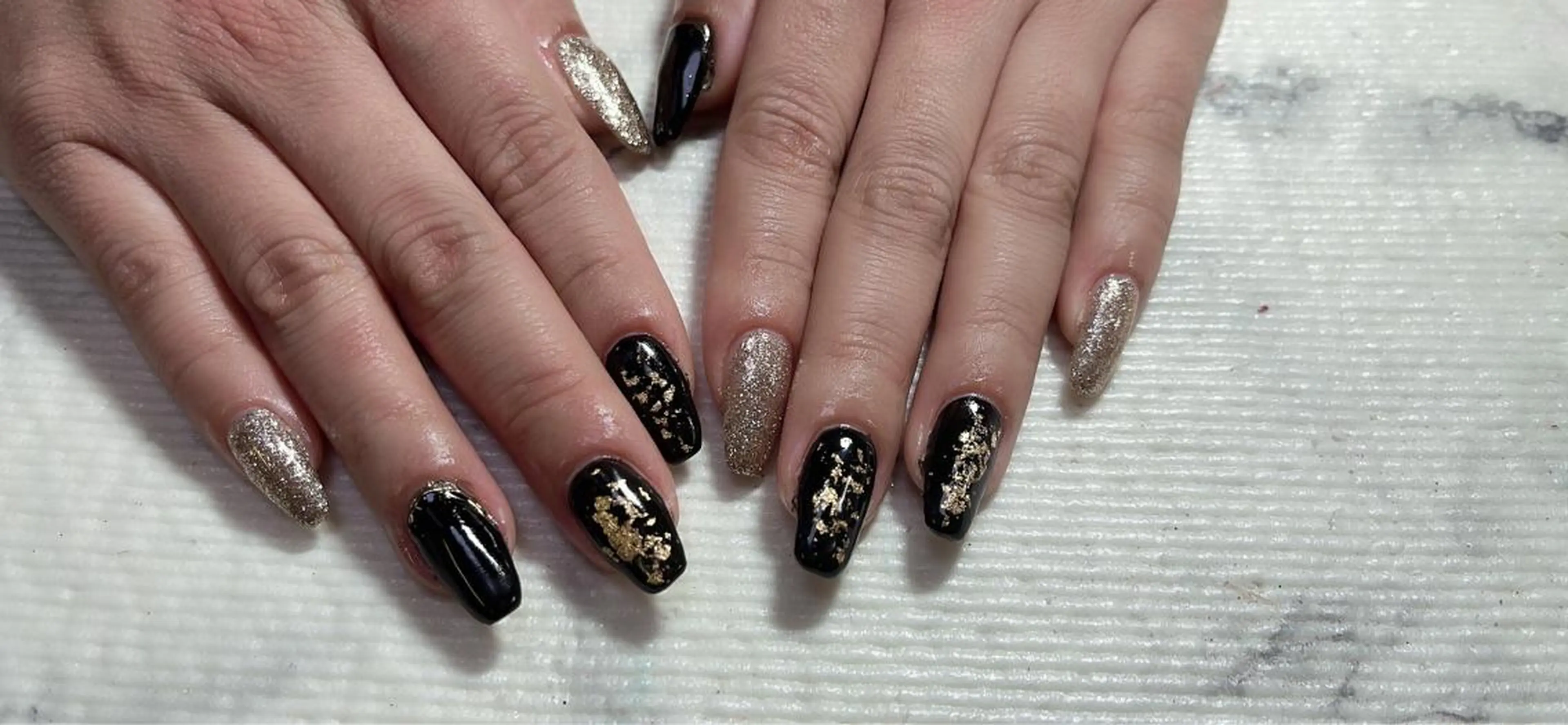 ネイル ゴールド ハンドネイル Ruana Nailのネイルデザイン