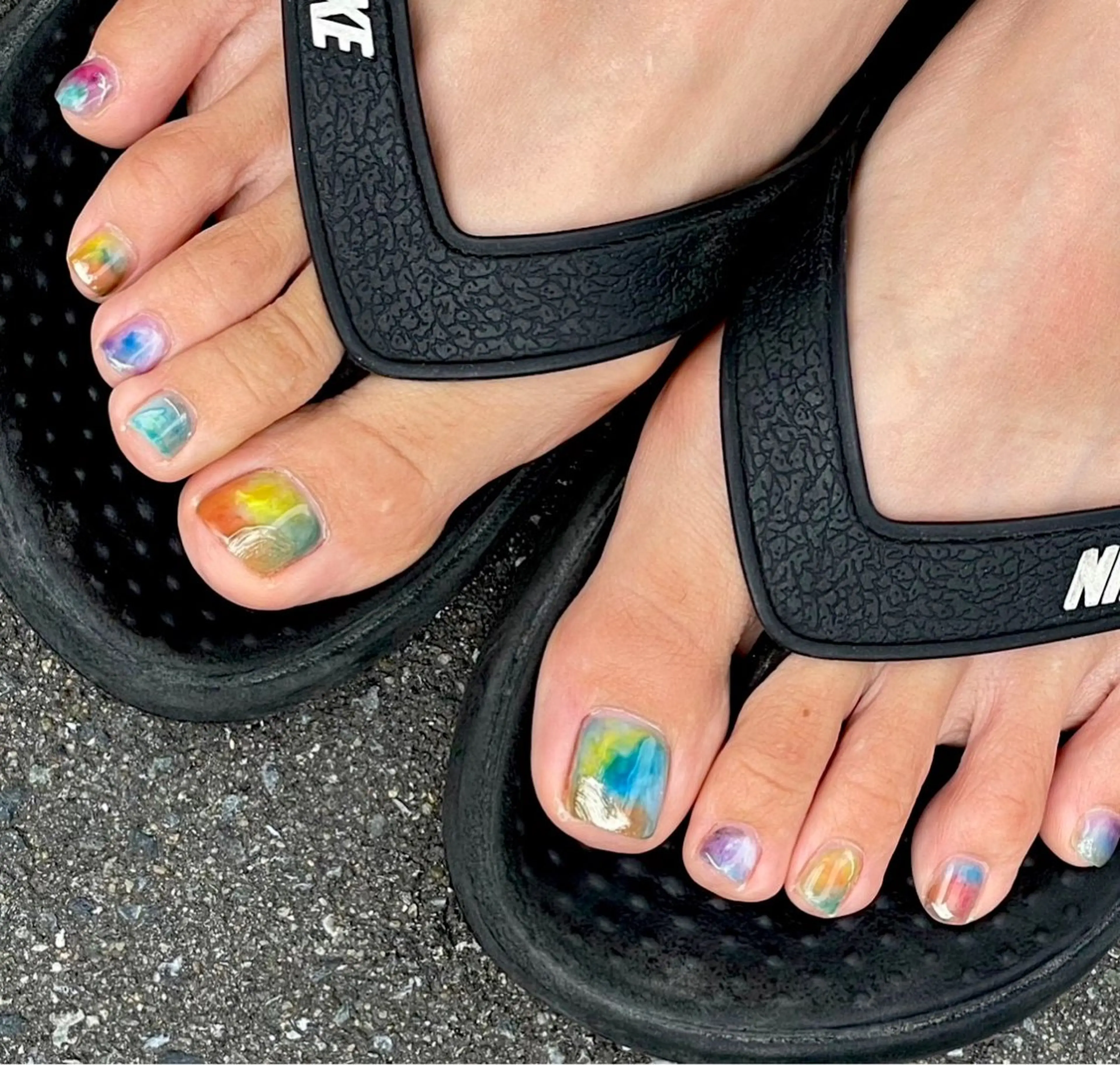 ネイル フットネイル Yours. MICAのネイルデザイン