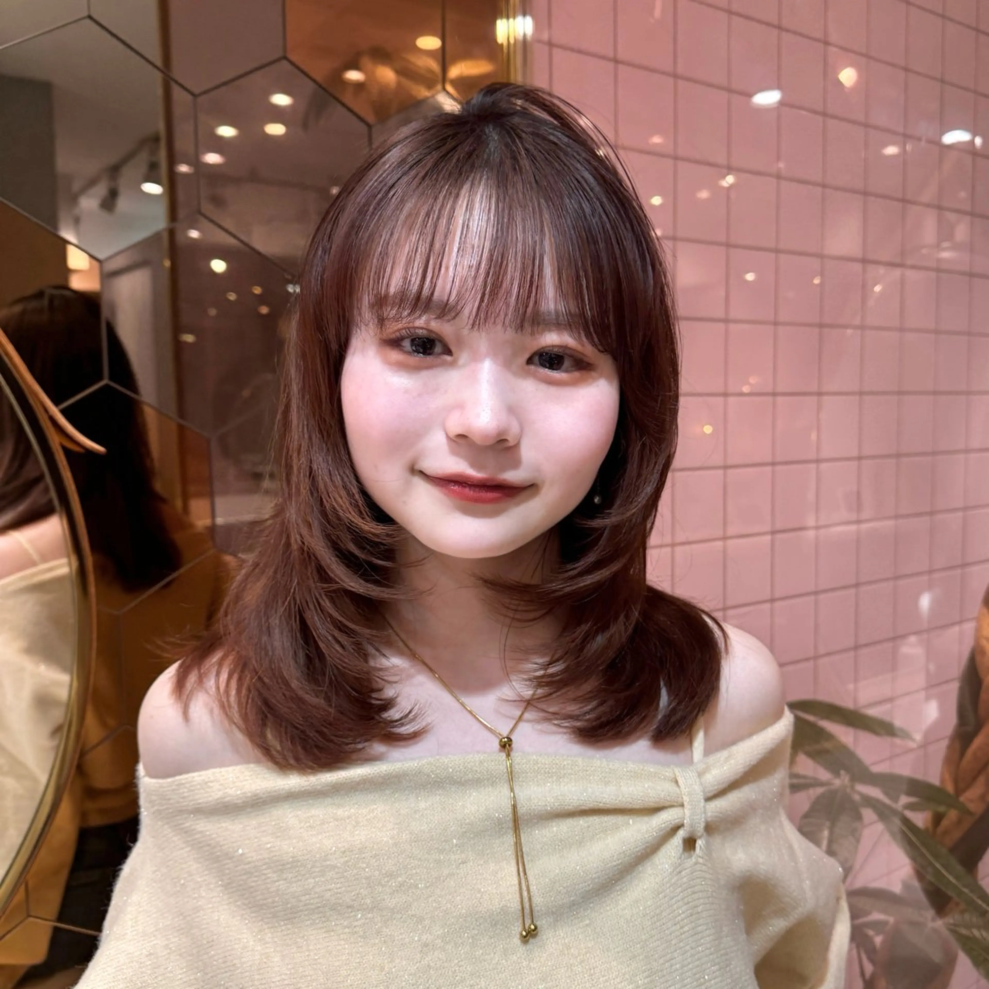 ミディアム ミディアムレイヤー レイヤーカット カット トリートメント 🎀しゅな/韓国 レイヤー/透明感♡のヘアスタイル