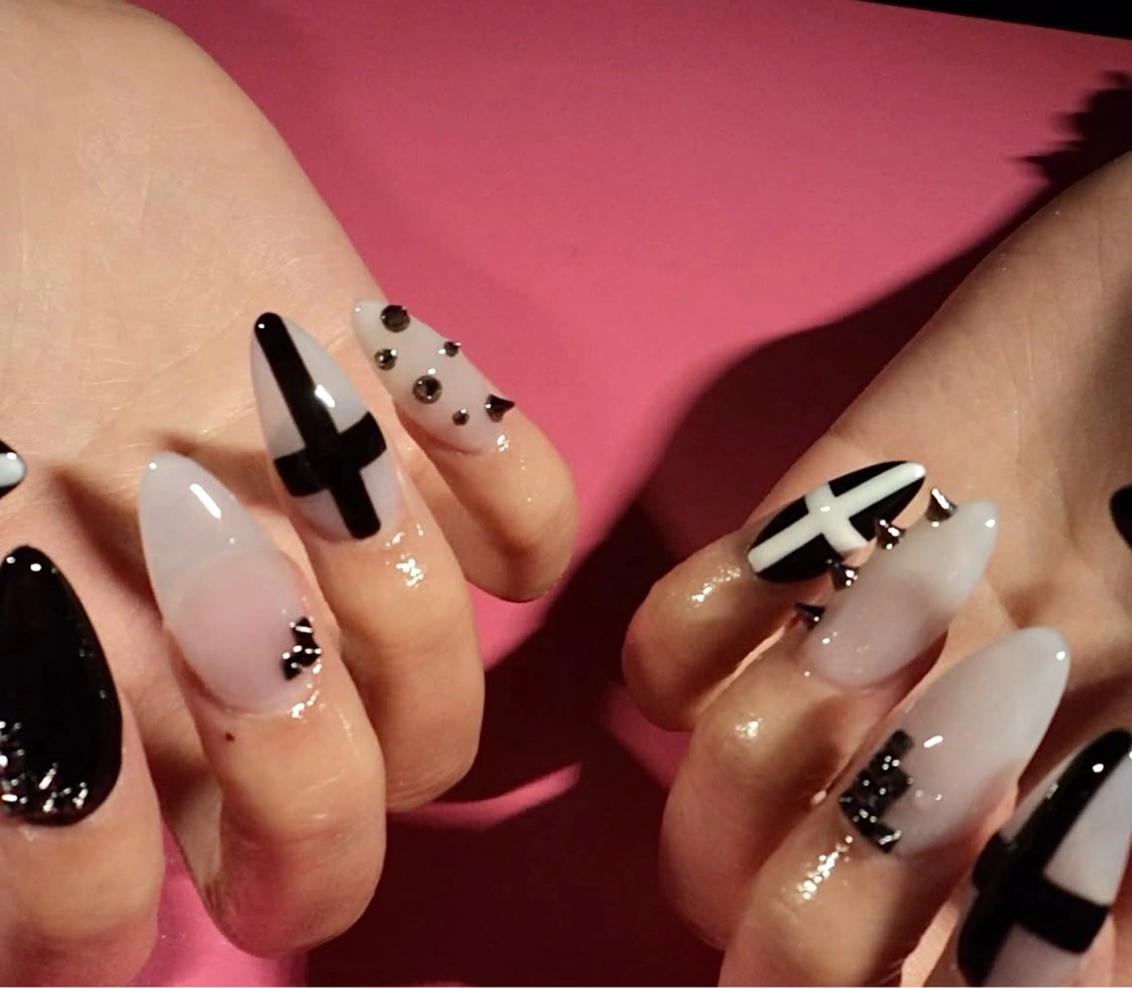 ネイル アートネイル フレンチネイル ジェルネイル 韓国ネイル ミラーネイル ハンドネイル Rin Nail 新大久保店のネイルデザイン