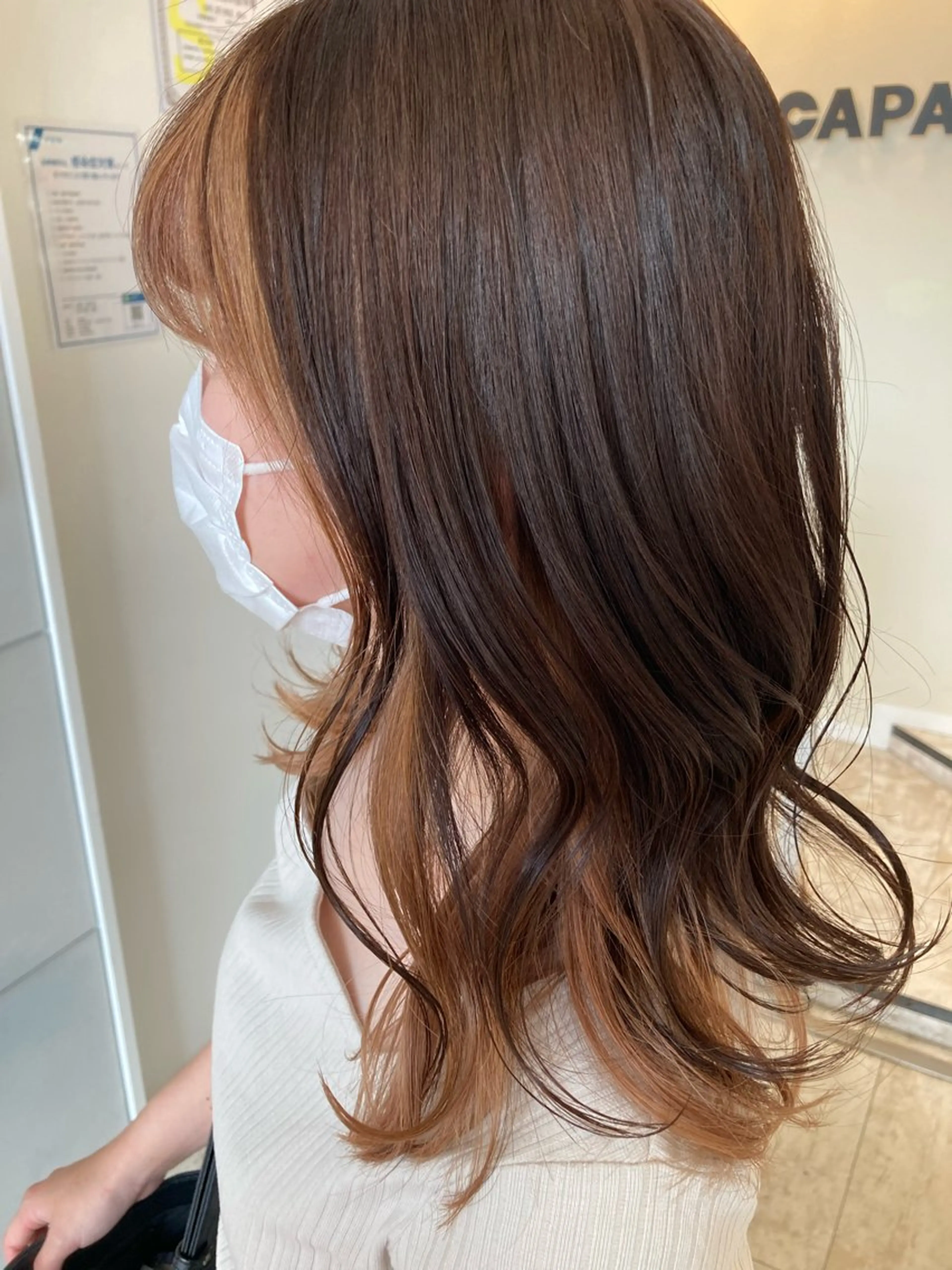 セミロング カラー ミストバング  フェイスフレーミング カット ヘアカラー トリートメント 岩崎 裕司のヘアスタイル