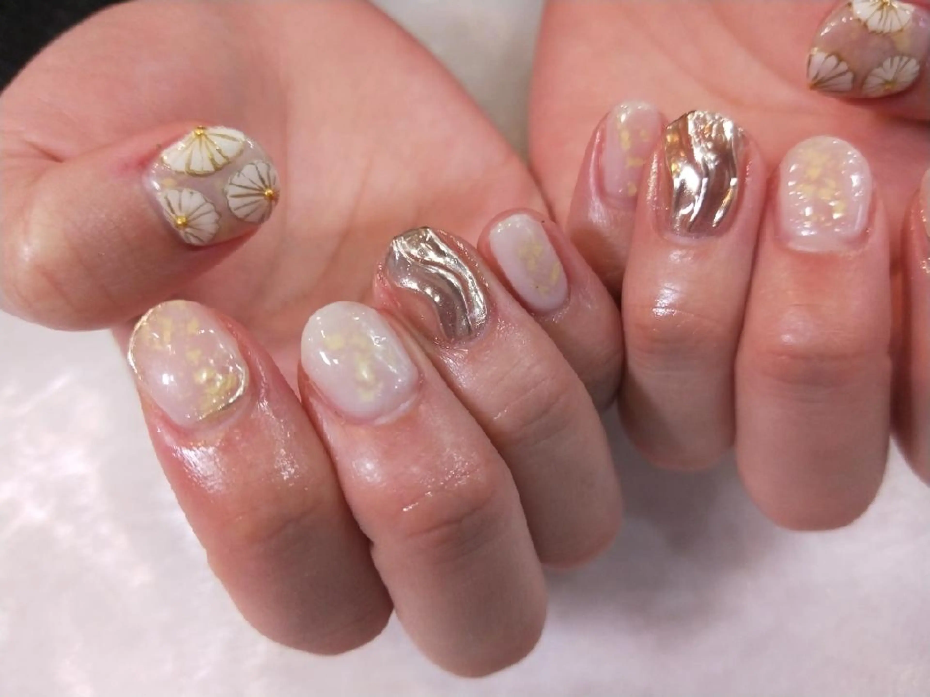 ネイル ハンドネイル ハンドケア R'well所属・はばすみれ🎀ﾈｲﾙ 光ﾌｪｲｼｬﾙ ﾍｱのネイルデザイン