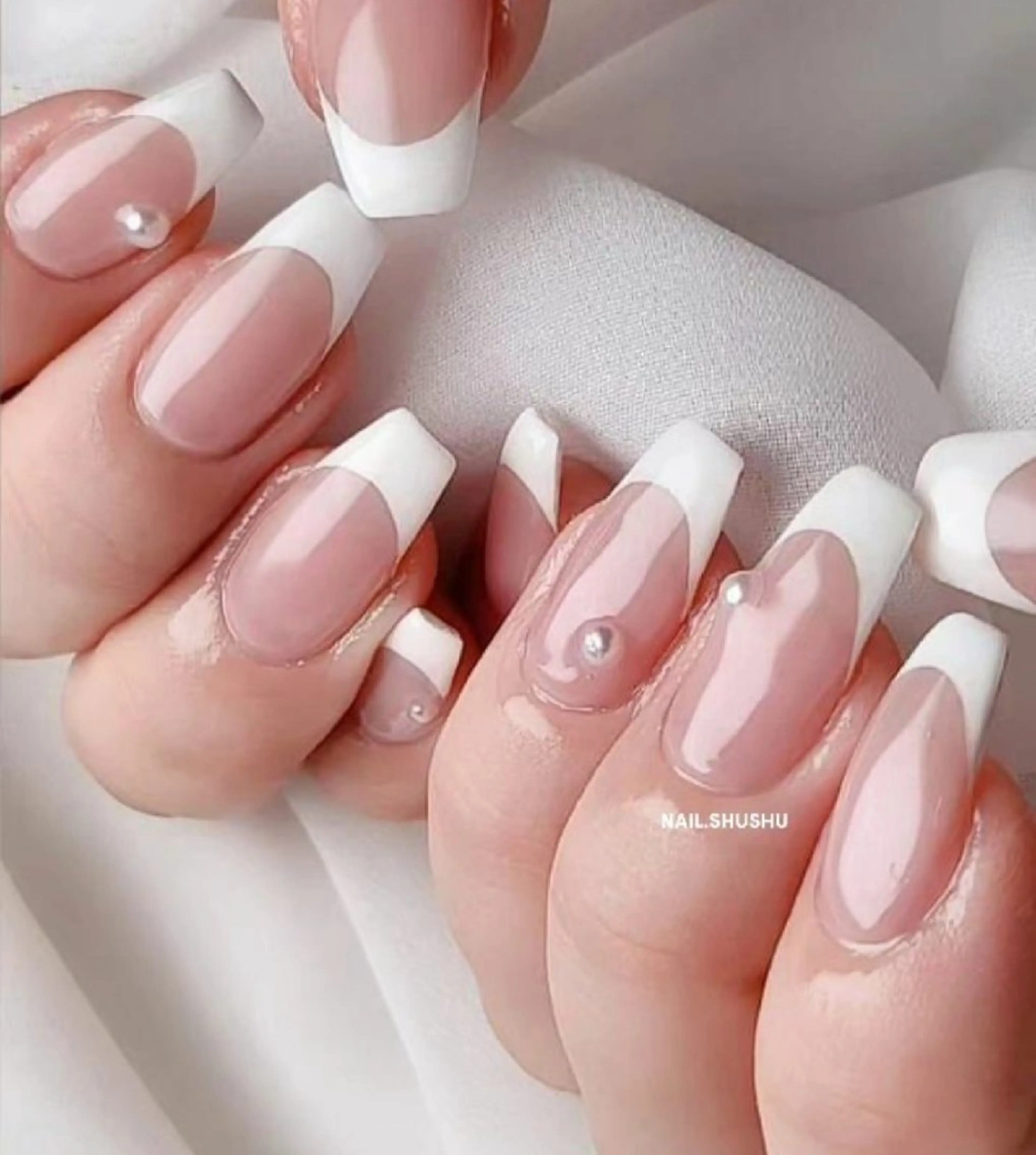 ネイル 持ち込み ニュアンスネイル ワンカラーネイル シンプルネイル 3dパーツ/流行り 👧shushu❤️のネイルデザイン