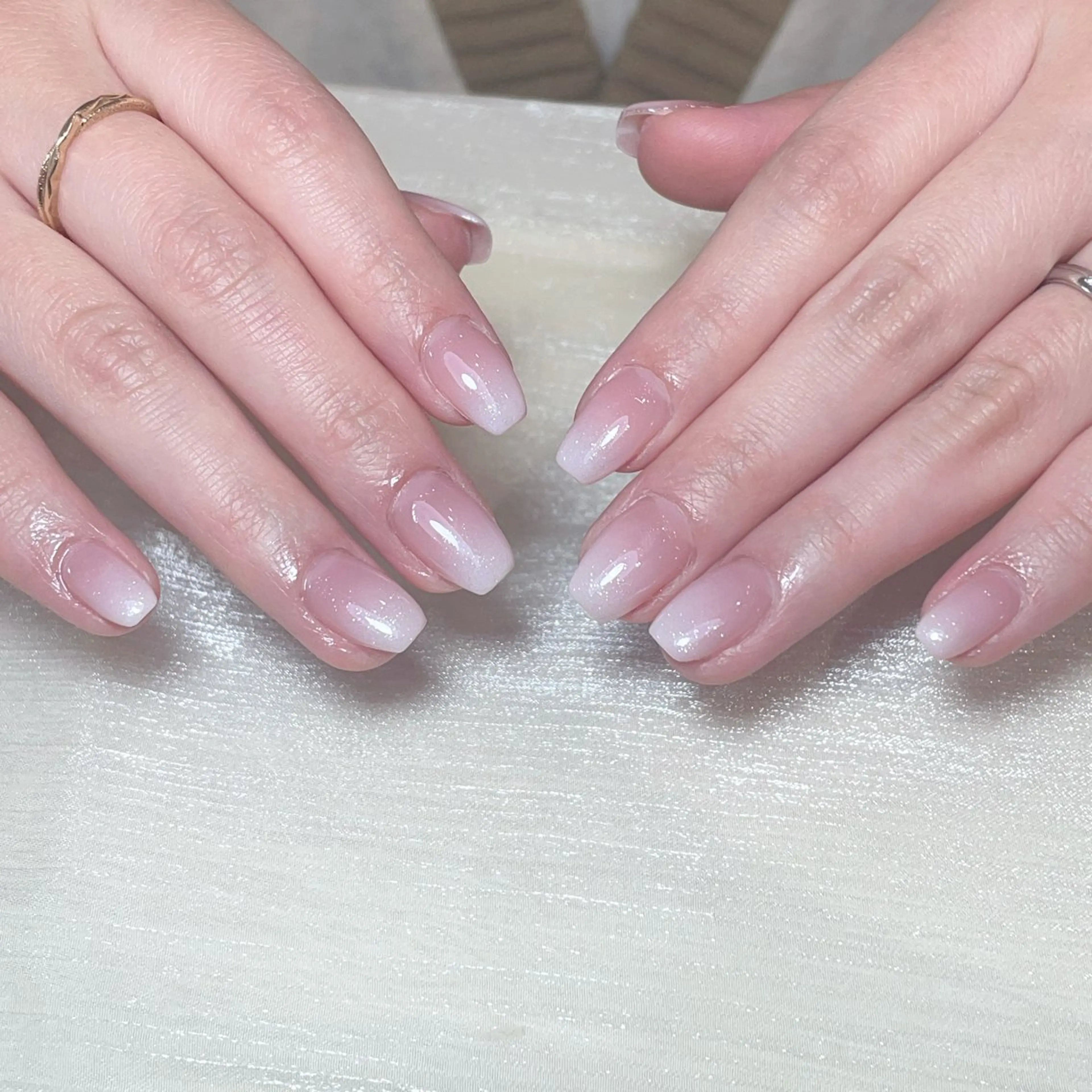 ネイル アートネイル オーロラネイル ガーリー キラキラネイル 韓国ネイル ハンドネイル Una EWAのネイルデザイン