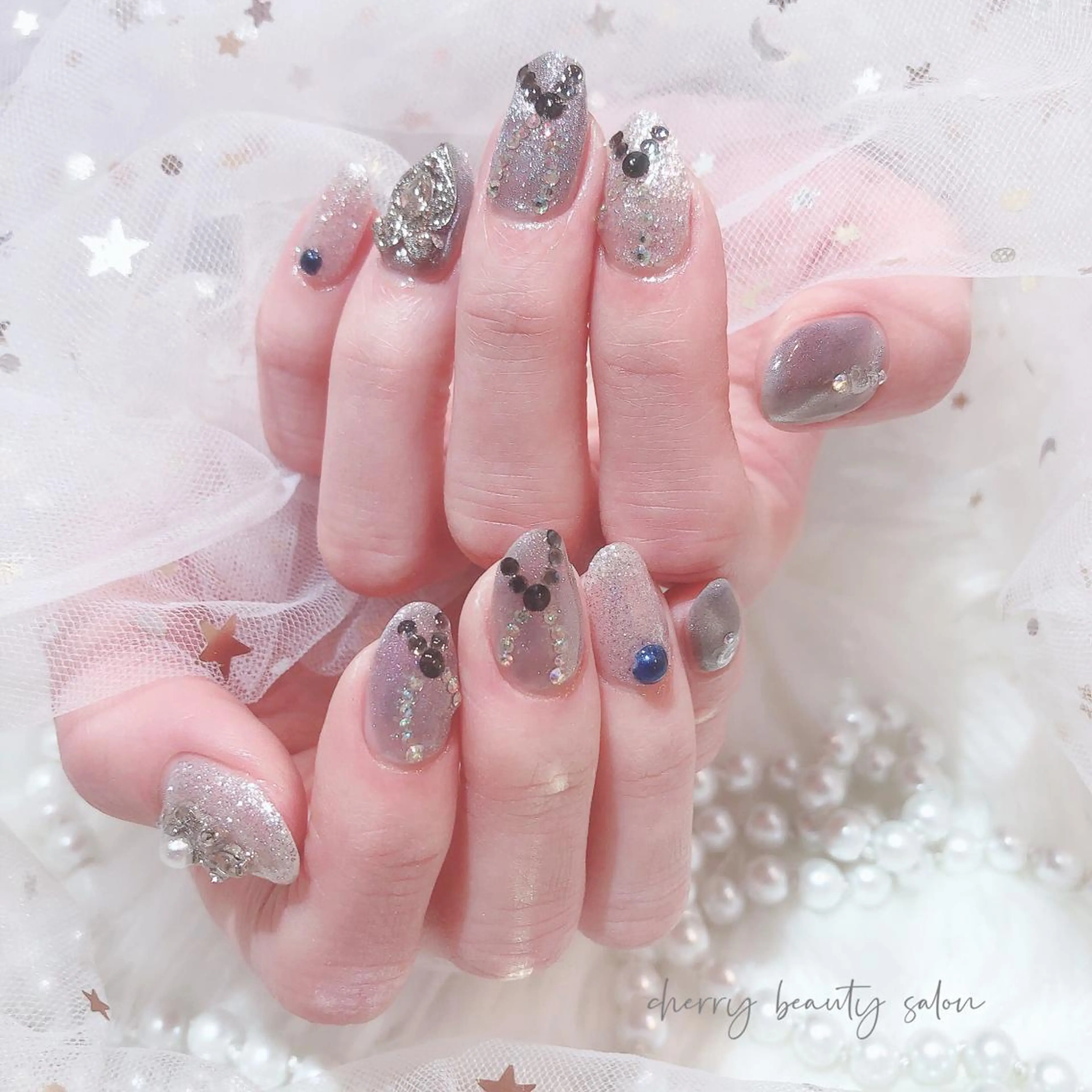 ミディアム SAKURA 🍒のネイルデザイン