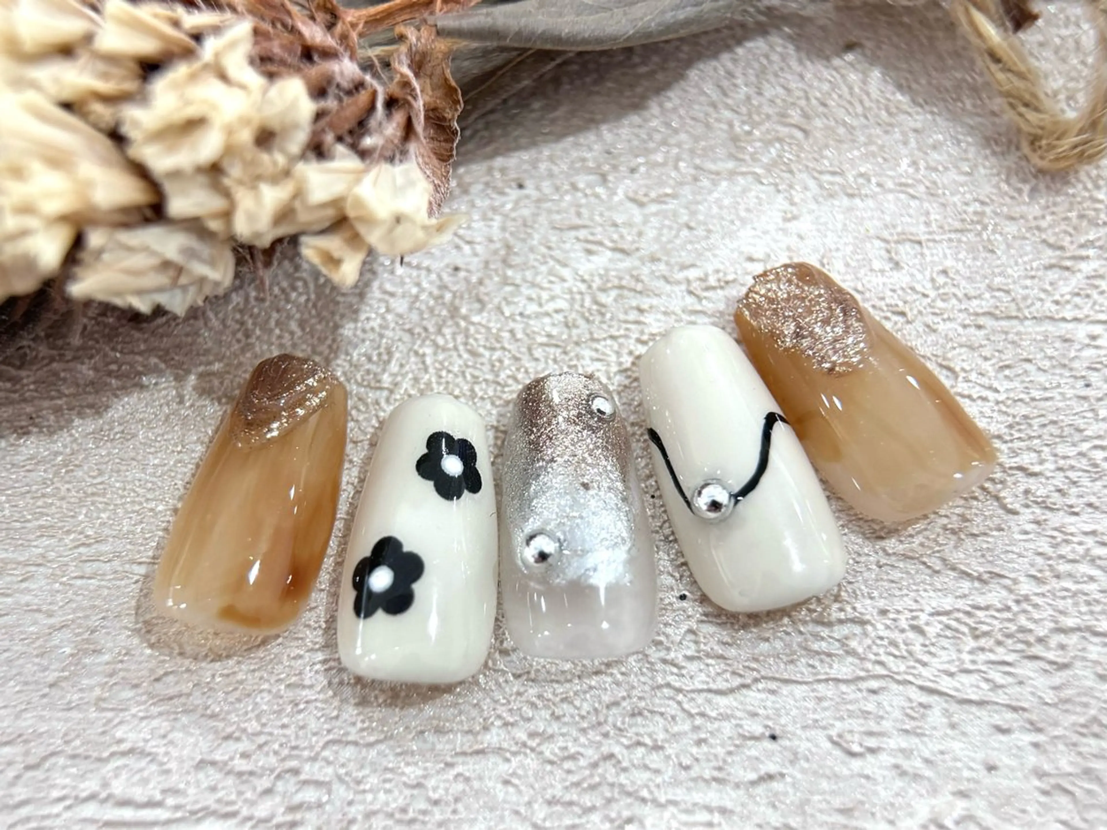 ネイル M+Nail 池袋のネイルデザイン