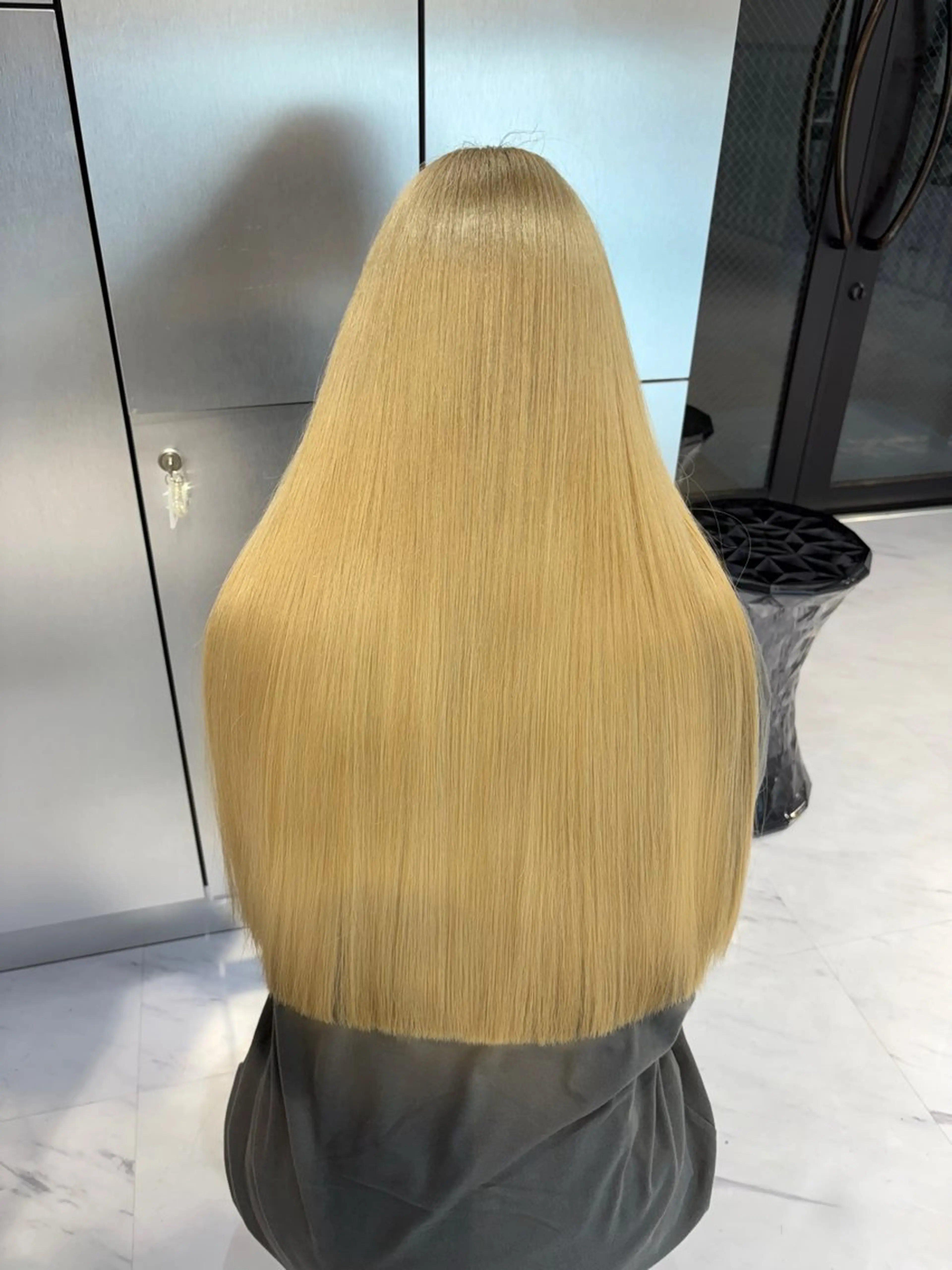 ロング VEGA所属・VEGA ヒカル 艶髪ハイトーン天神のヘアスタイル