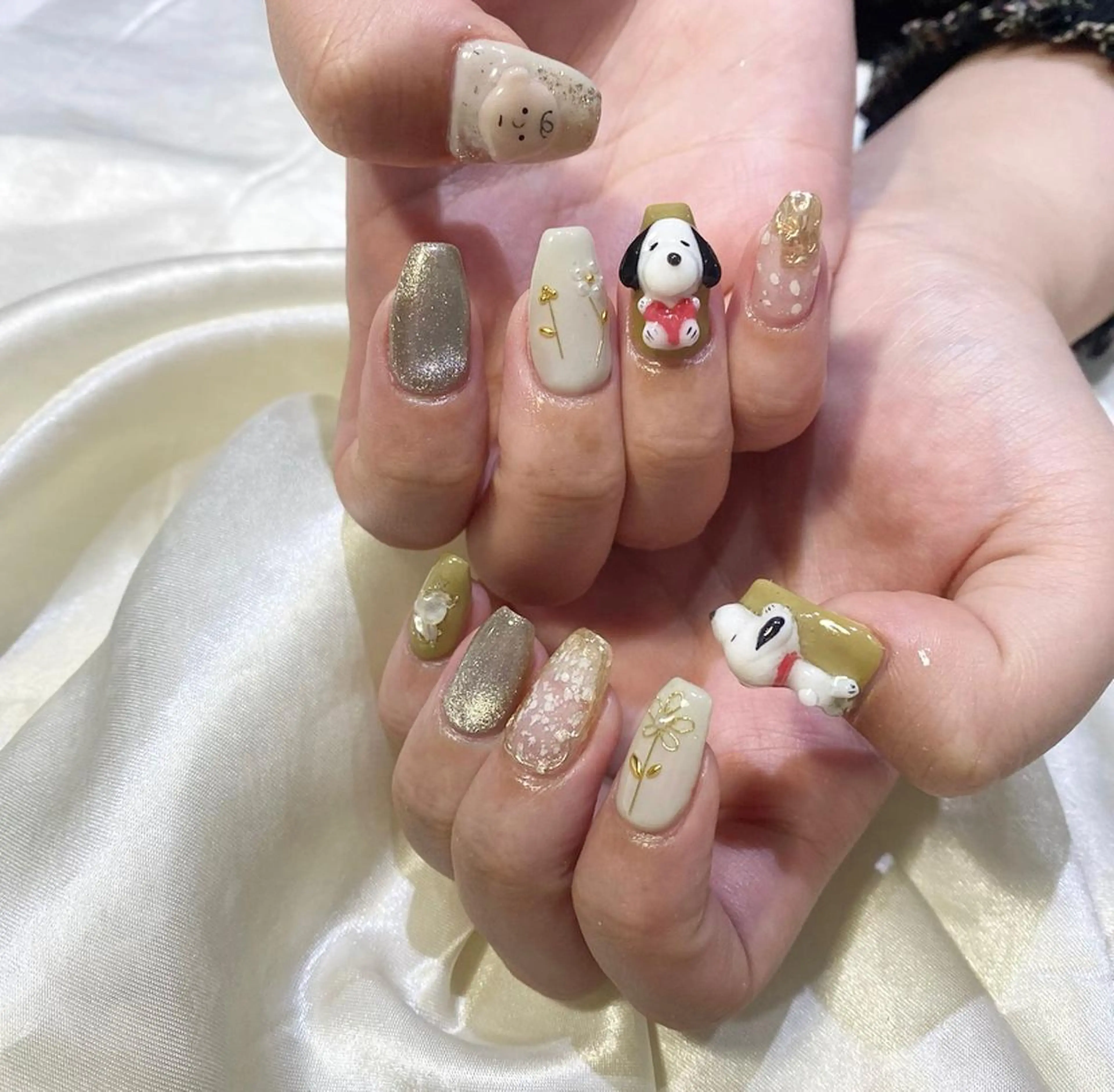 ネイル ハンドネイル 西岡 杏のネイルデザイン