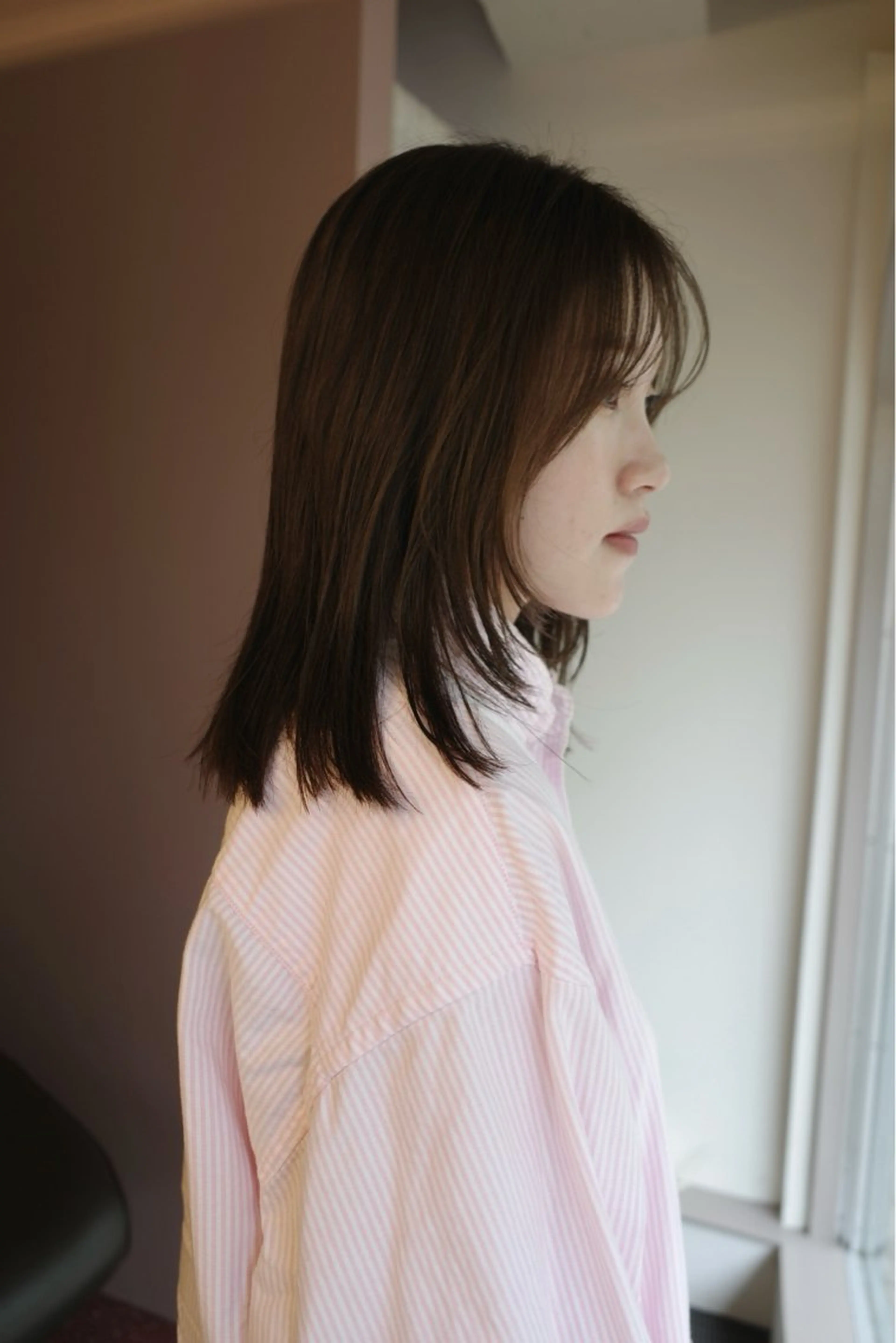 ミディアム カット ヘアカラー yupi🐈‍⬛ レイヤー/パーマのヘアスタイル