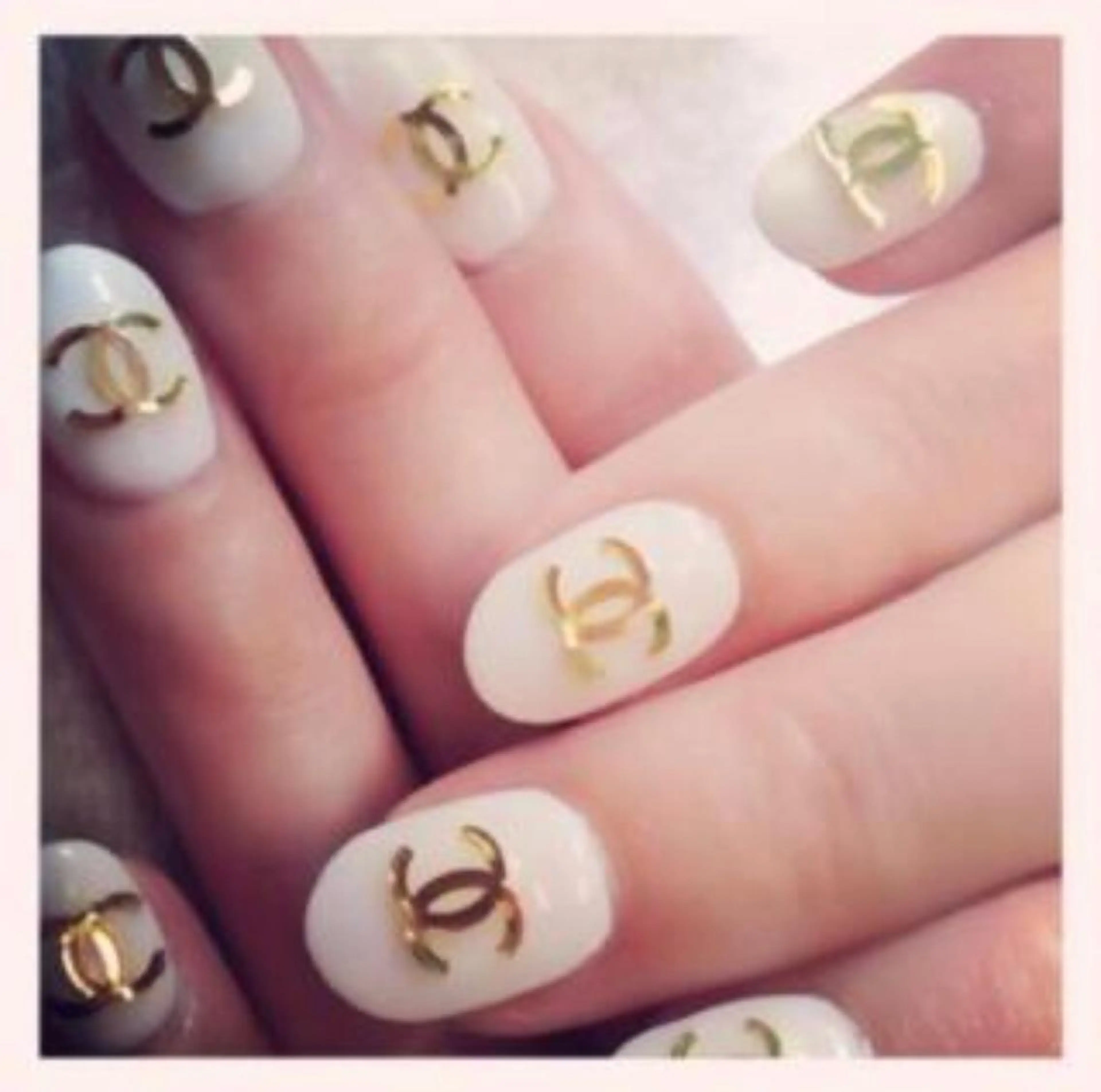 ネイル ハンドネイル ゲン レイカのネイルデザイン