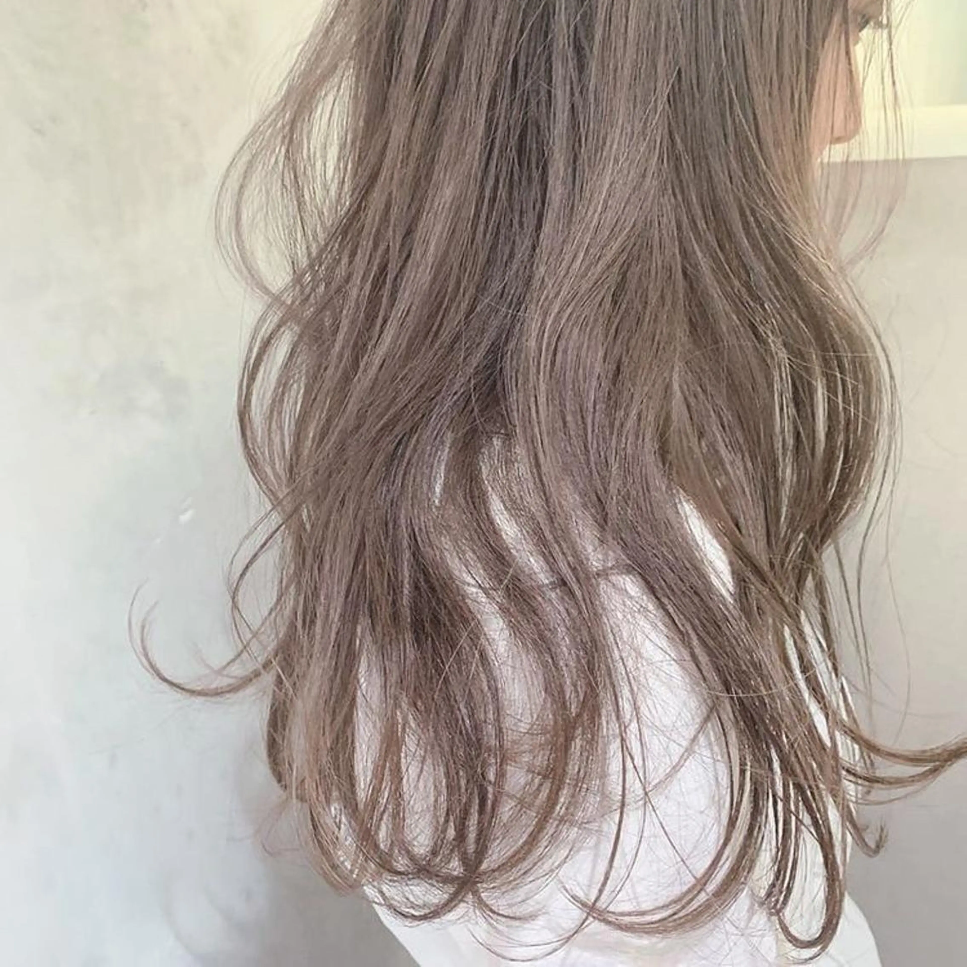 ロング カラー パーマ 佐藤 将斗のヘアスタイル