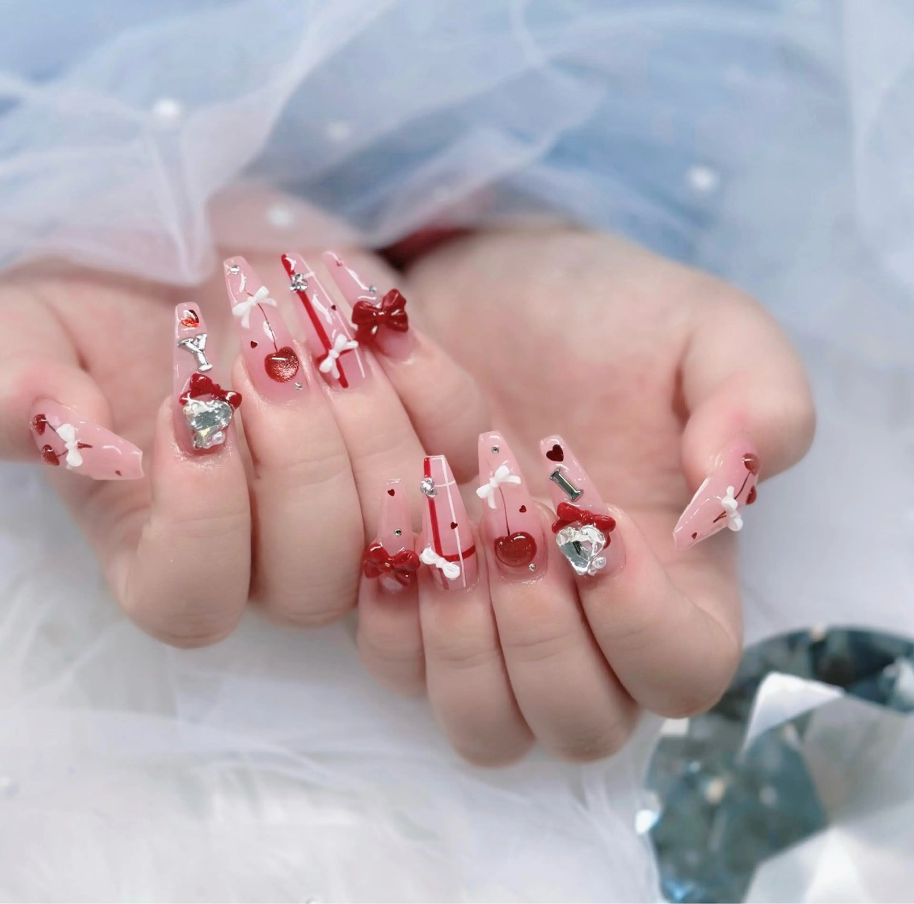 ハンドネイル 波 なみのネイルデザイン