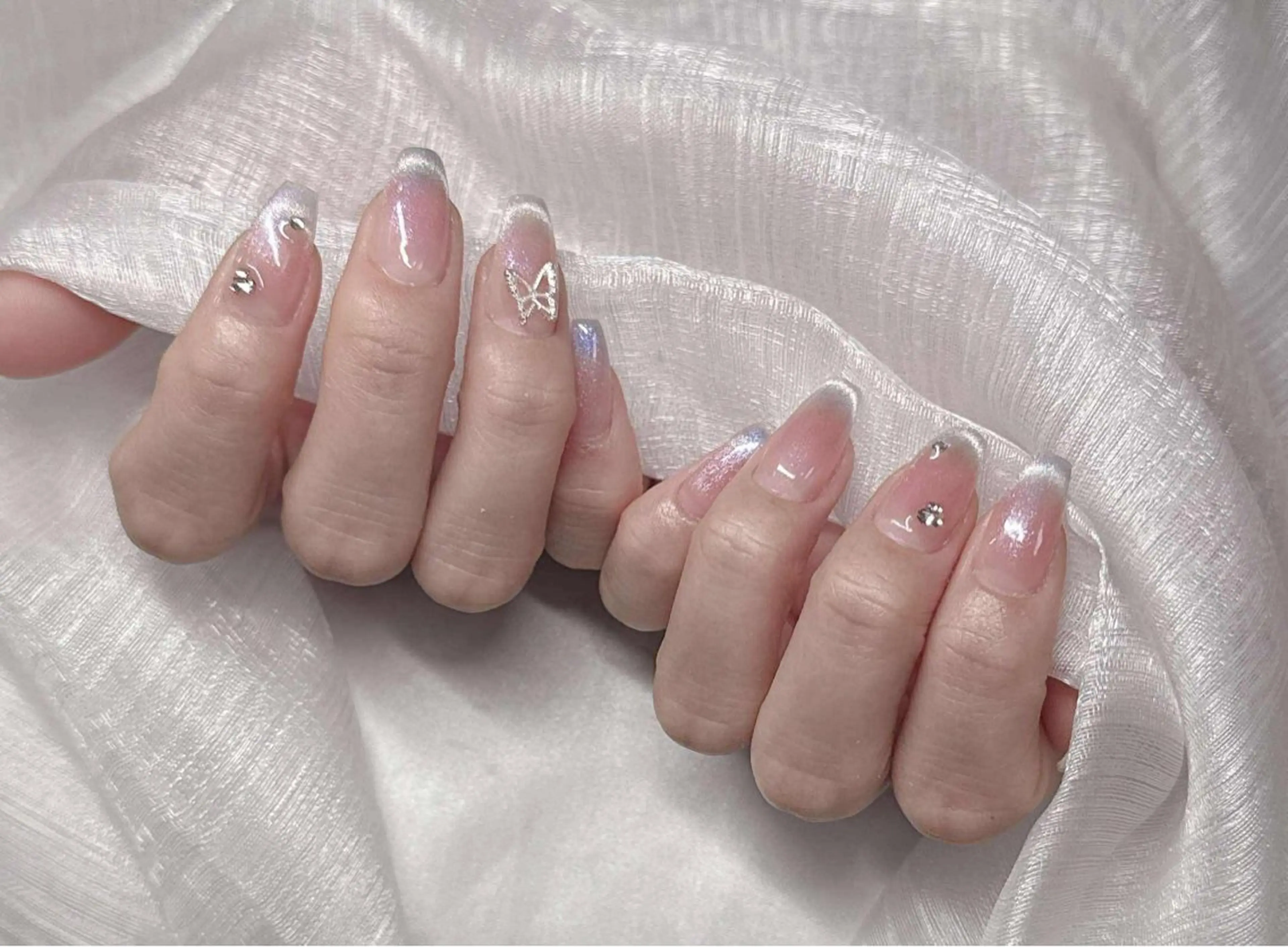 ネイル ハンドネイル Lee Nailsのネイルデザイン