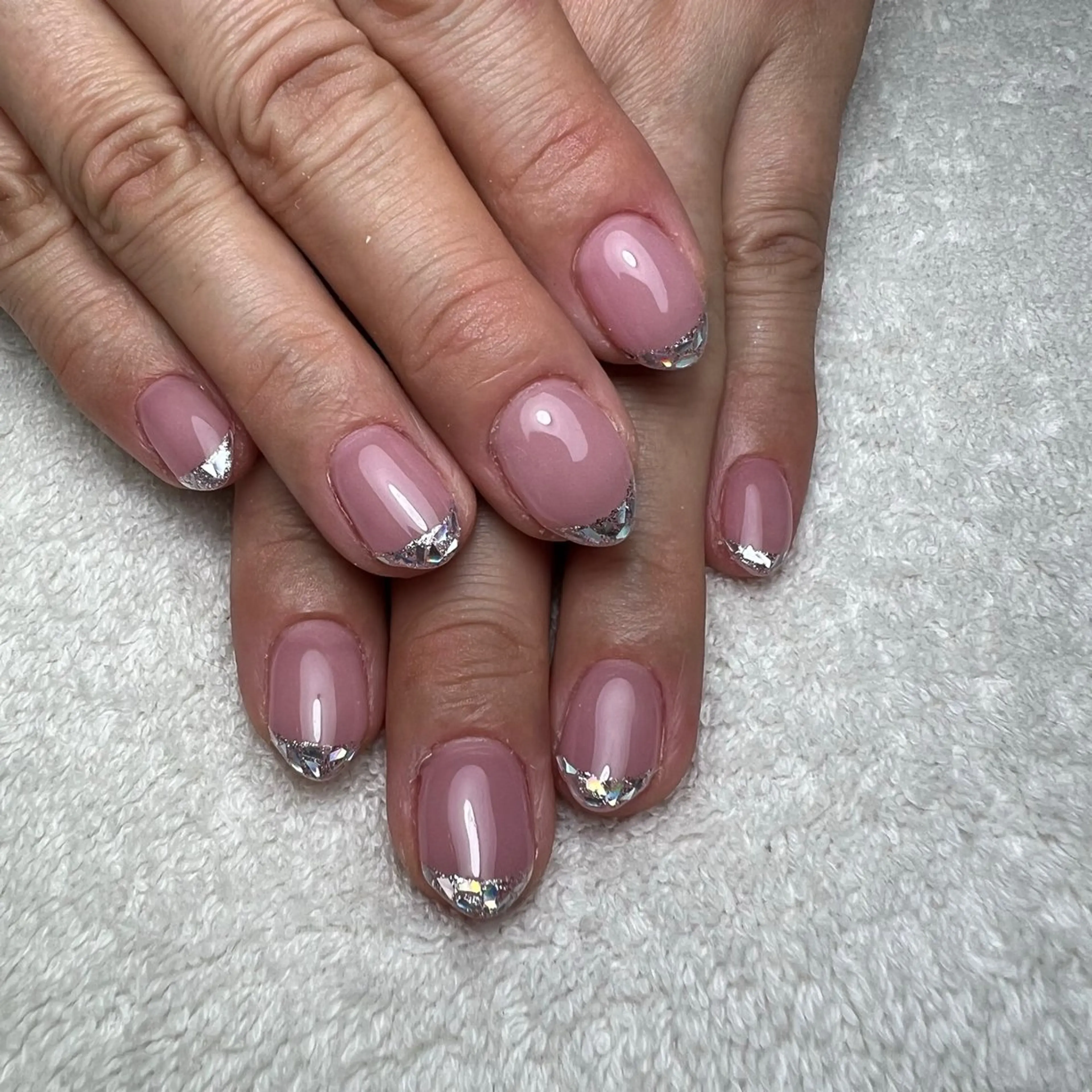 ネイル フレンチネイル ガラスフレンチ ハンドネイル COCO+所属・COCO +のエステ・リラクイメージ