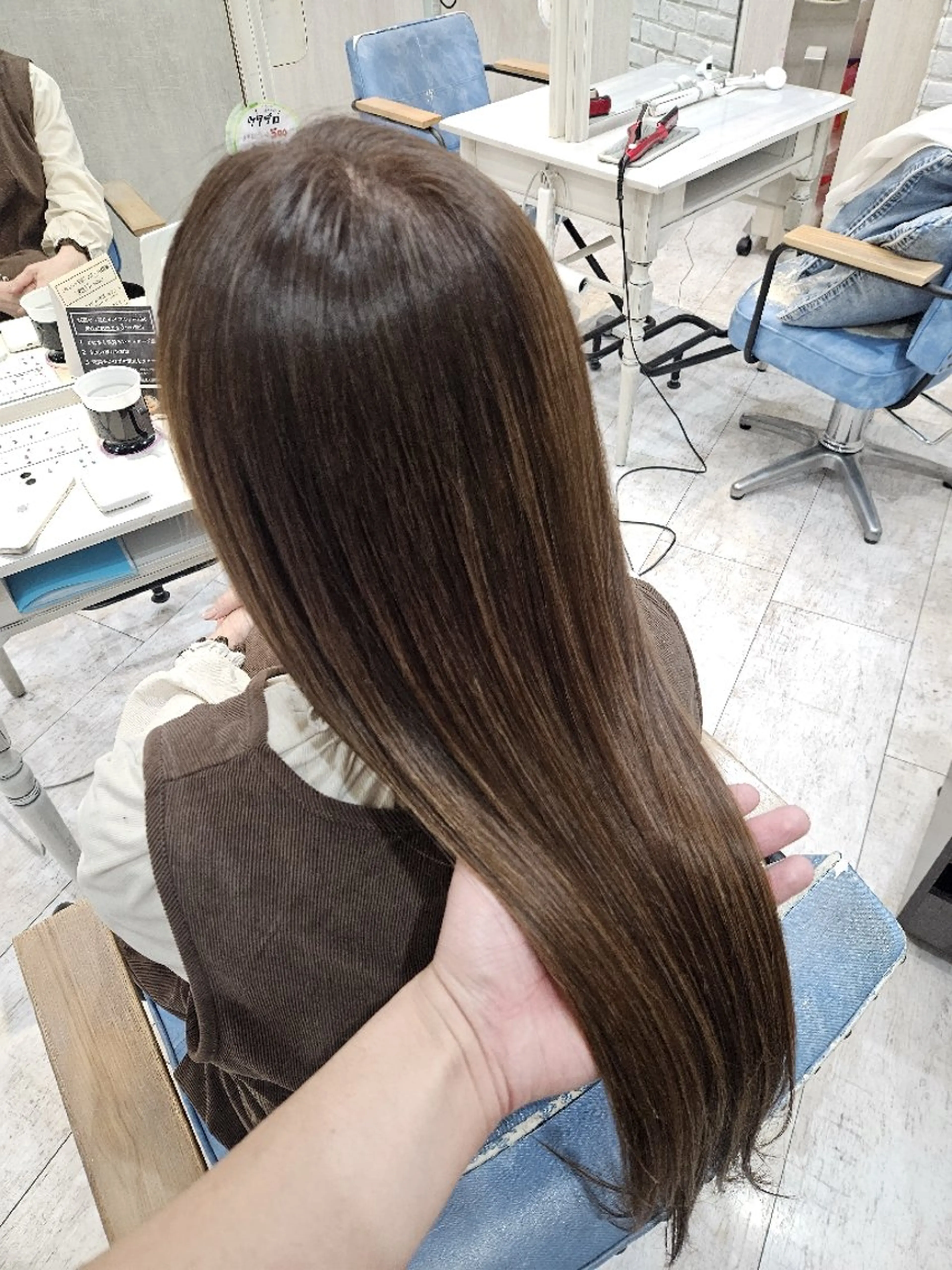 ロング カラー 顔周りカット 髪質改善 韓国風ヘア レイヤーカット ロング カット ヘアカラー トリートメント 顔周りレイヤーカット 髪質改善代表西村功平のヘアスタイル