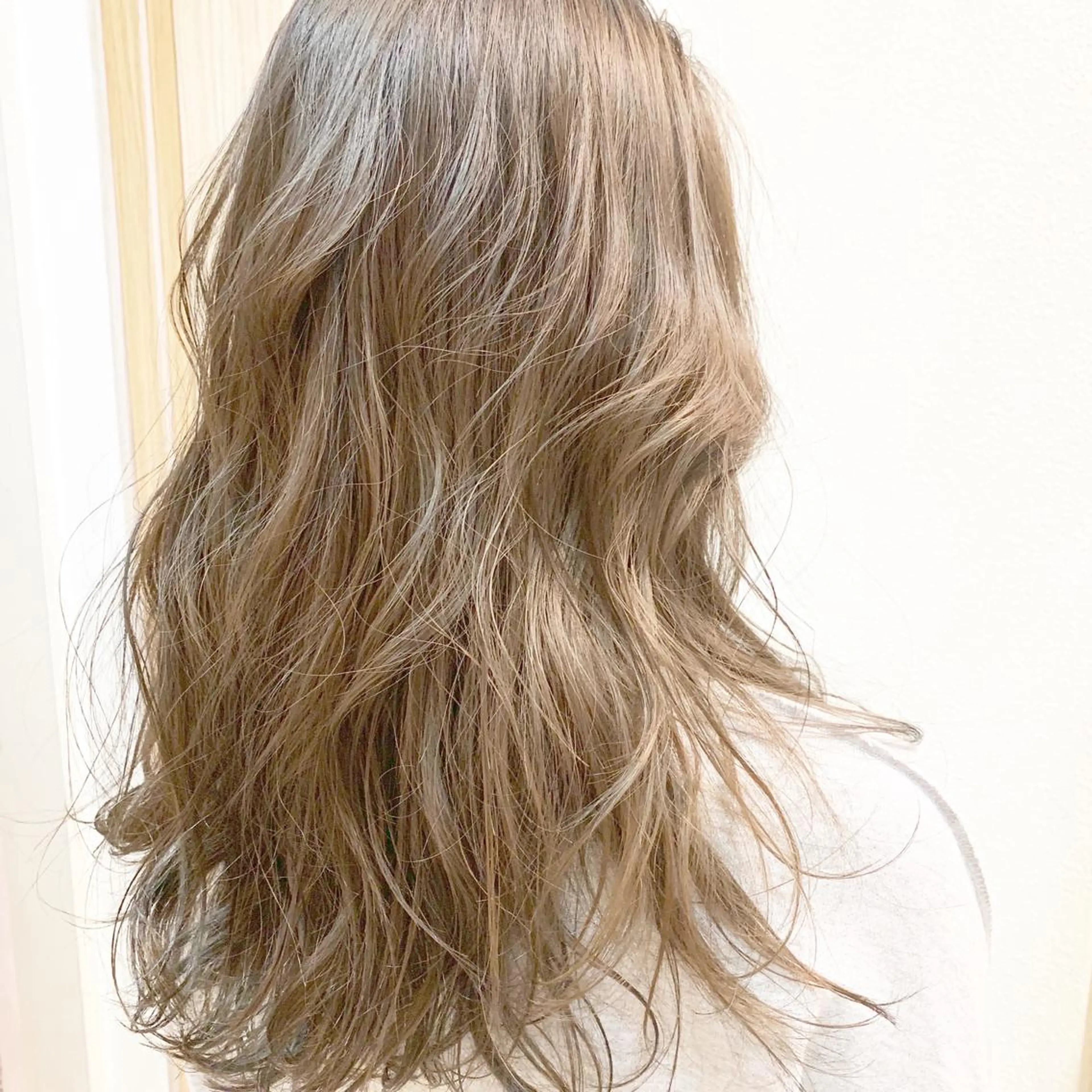 ロング DiMPlE  ディンプル所属・🌸スタイリスト 山浦美恵のヘアスタイル