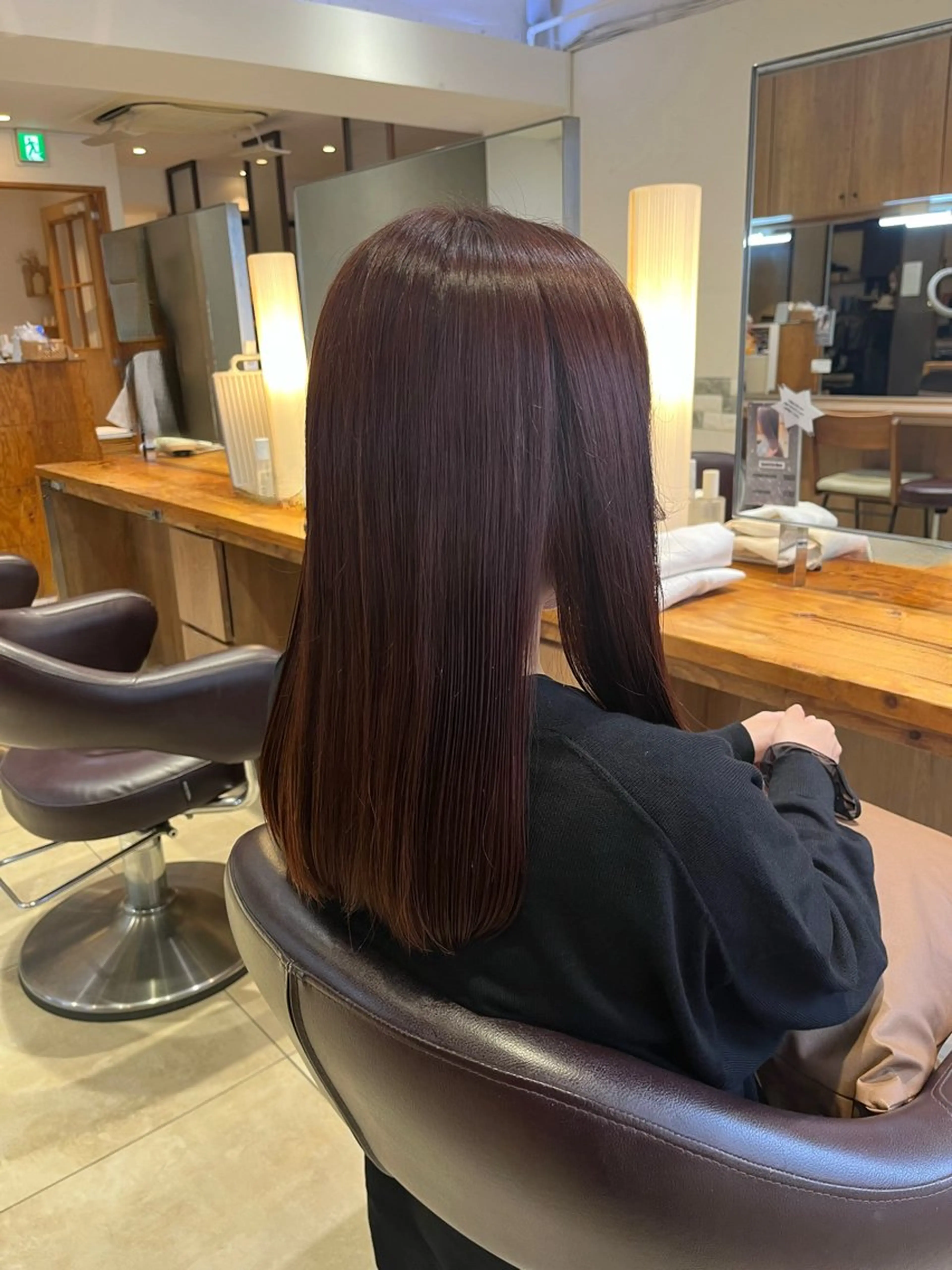 ロング カラー 瀧澤 友里のヘアスタイル