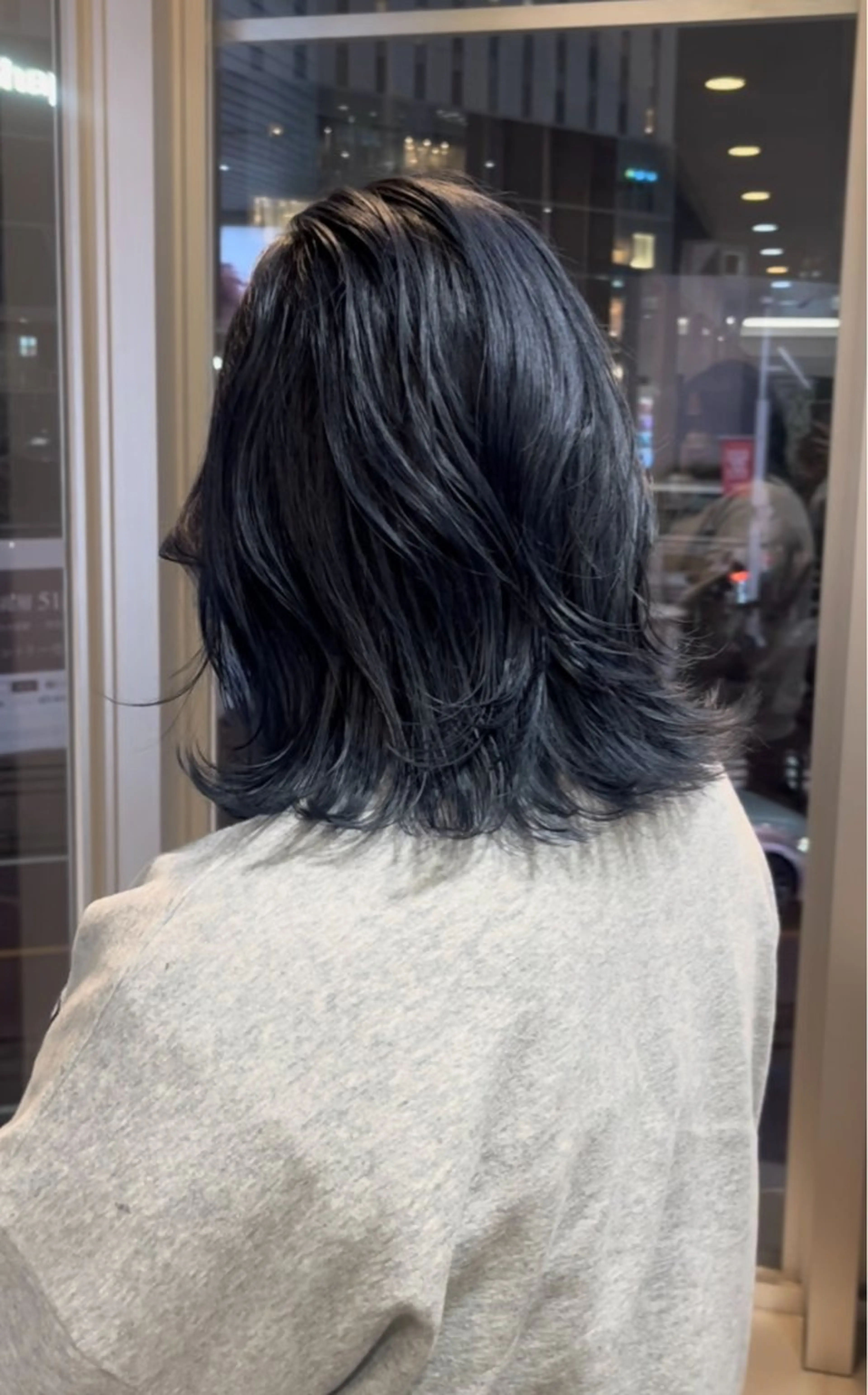 ミディアム カット ヘアカラー トリートメント 山本 梨華のヘアスタイル