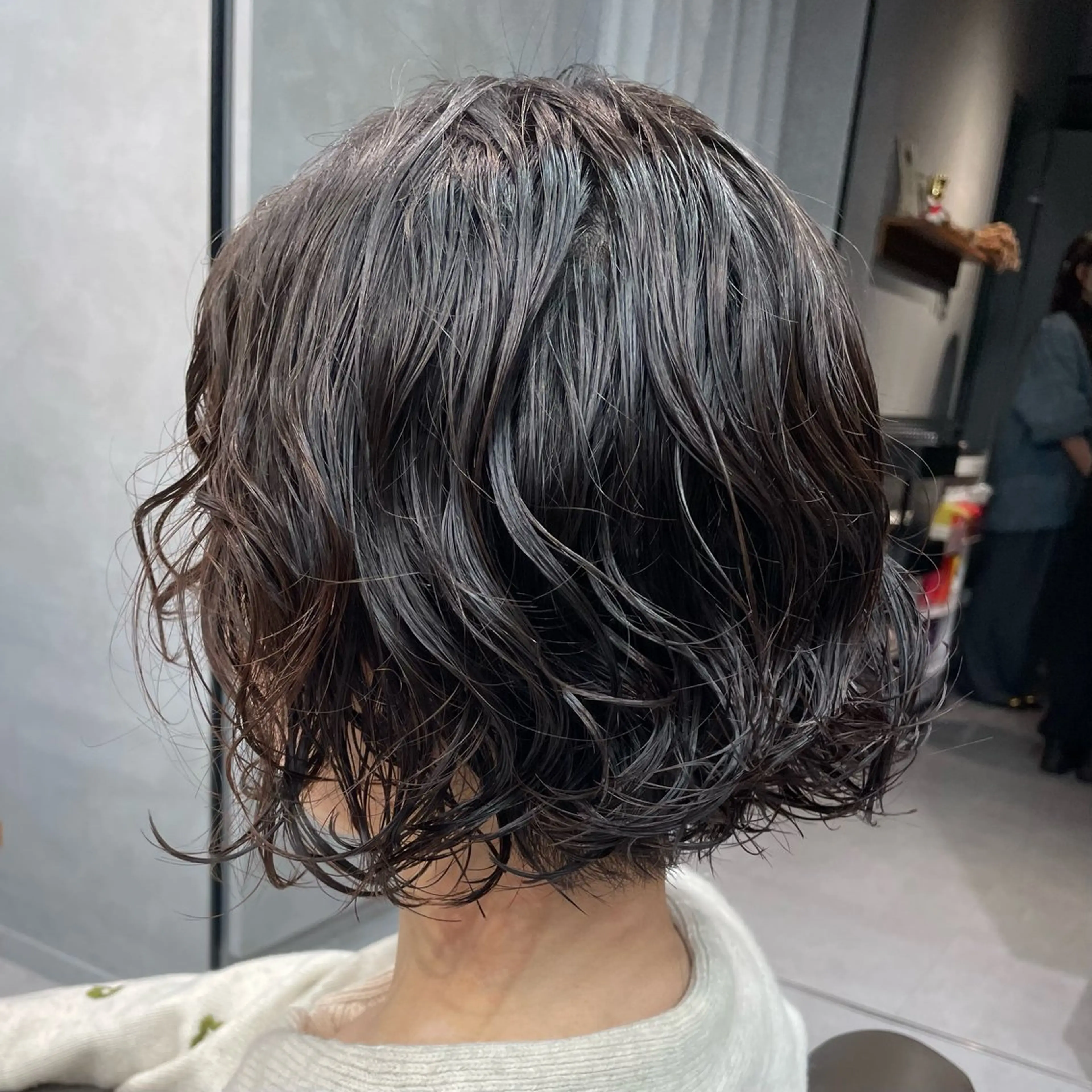 ショート パーマ カット パーマ トリートメント ヘッドスパ ヘアセット 暖色レイヤー 🥀REIRIのヘアスタイル